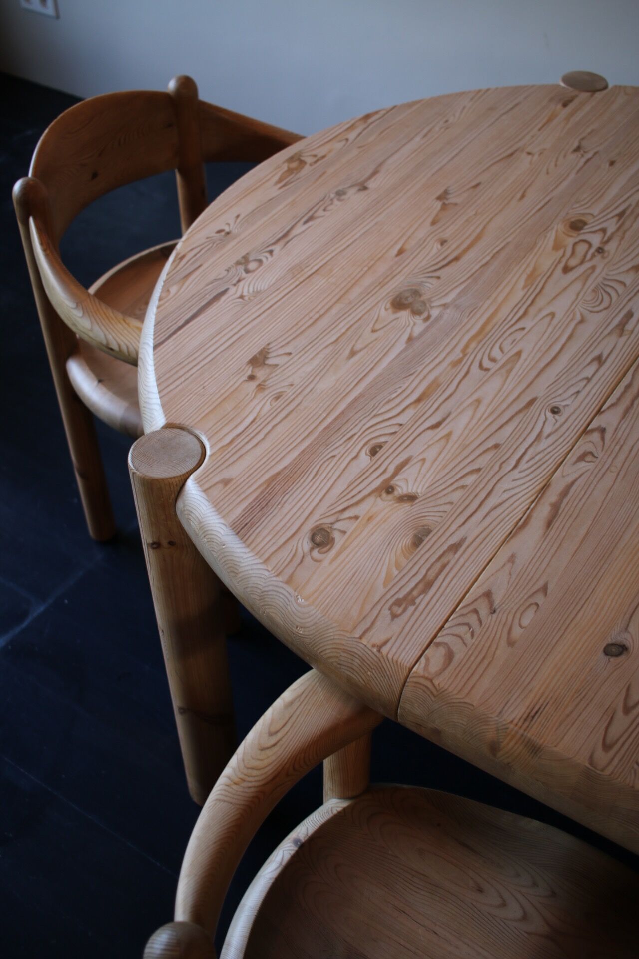Table à manger en pin massif par Rainer Daumiller pour Hirtshals Savværk - 1971