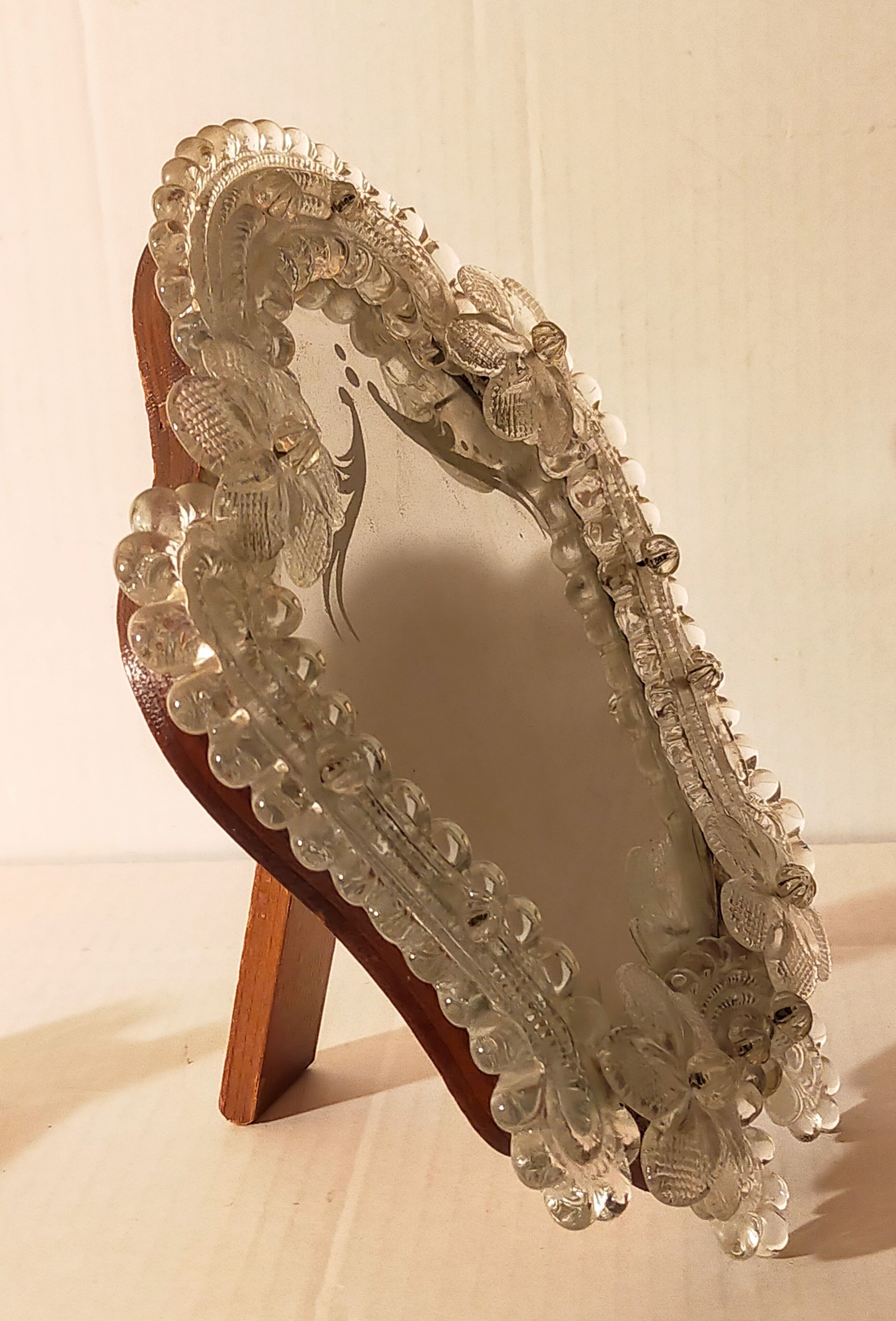 Venetian mirror 22cm X 24 cm Murano glass to pose 50s