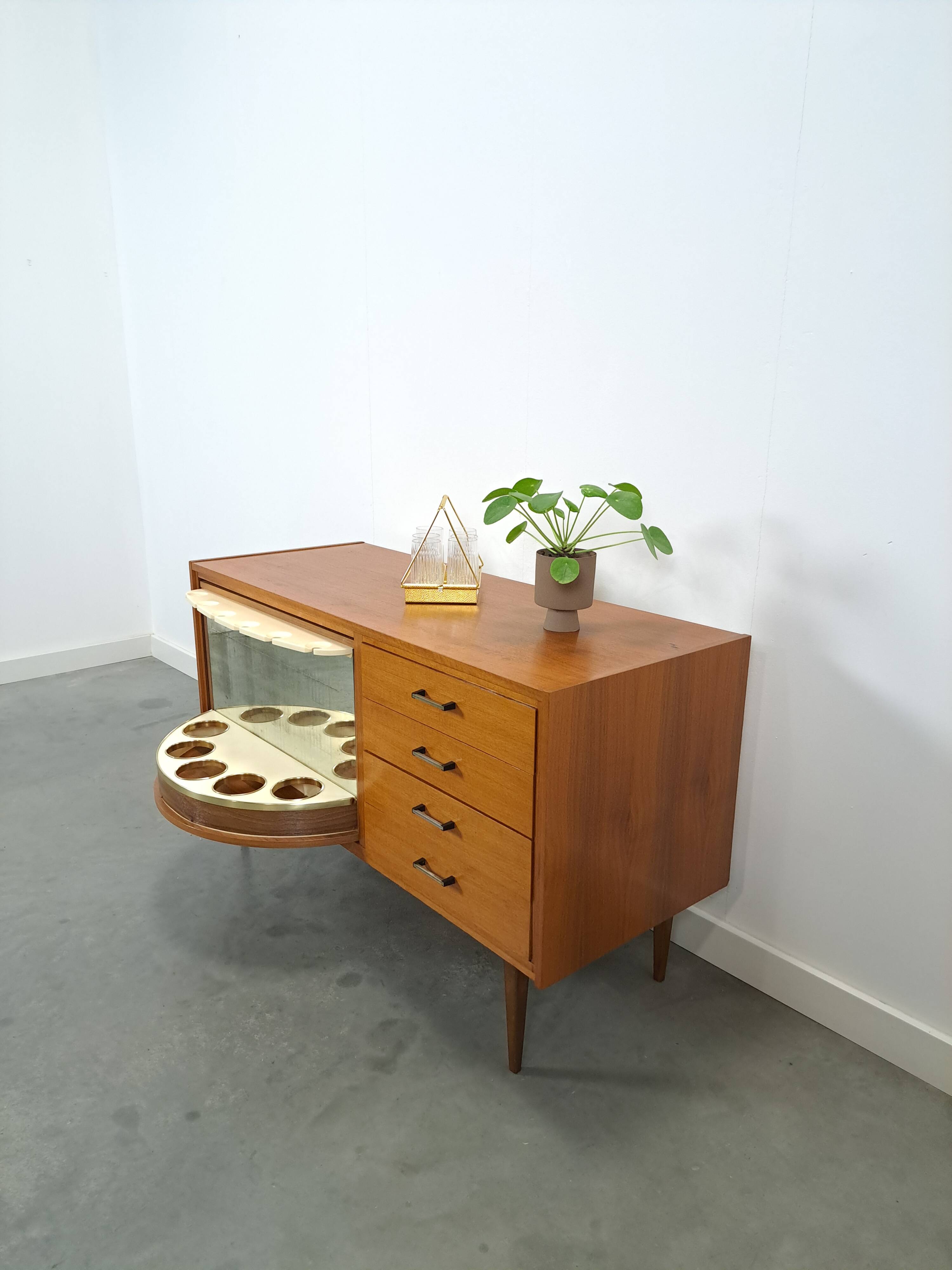 Fineer dressoir met draaibare bar en lades, barkast