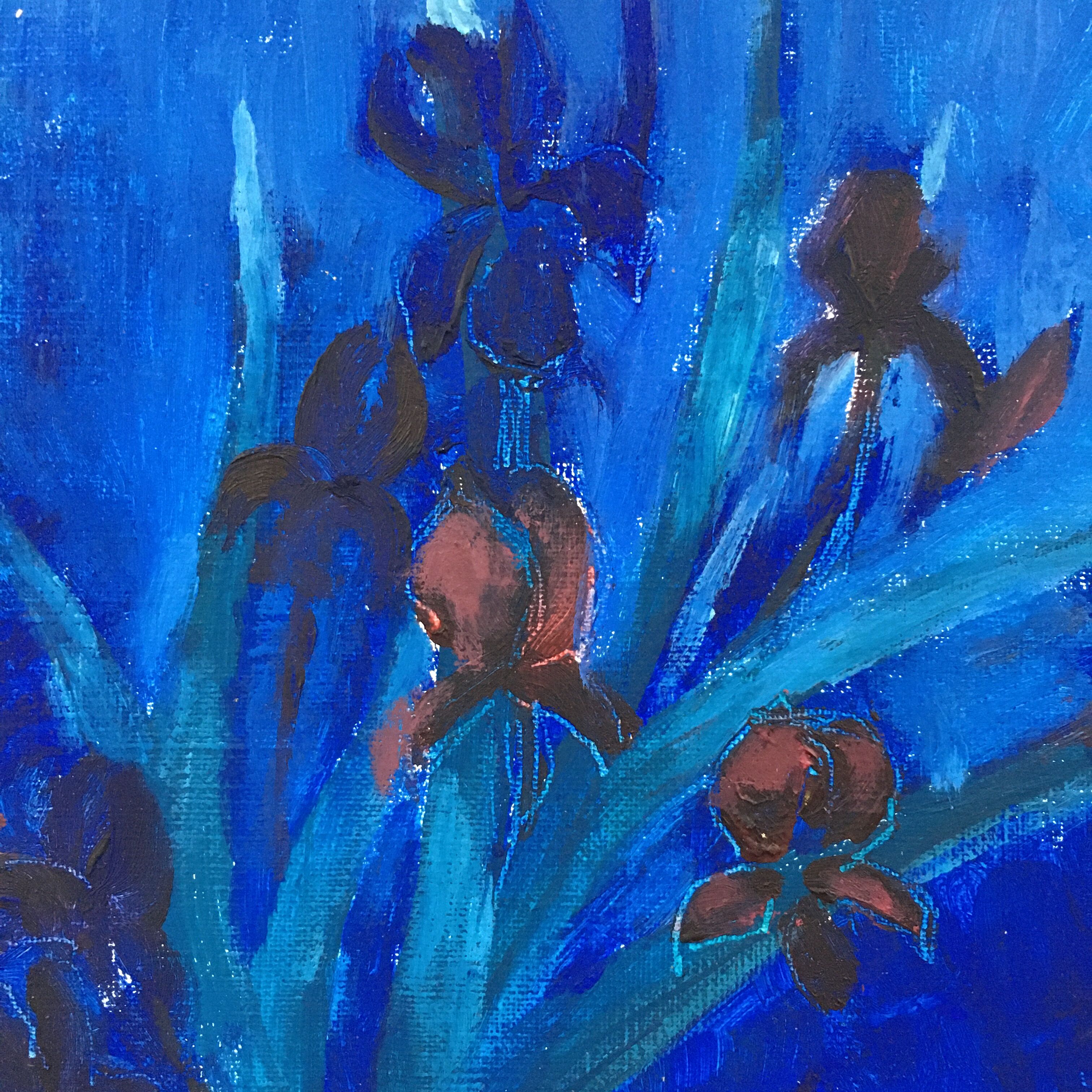Table iris blue background