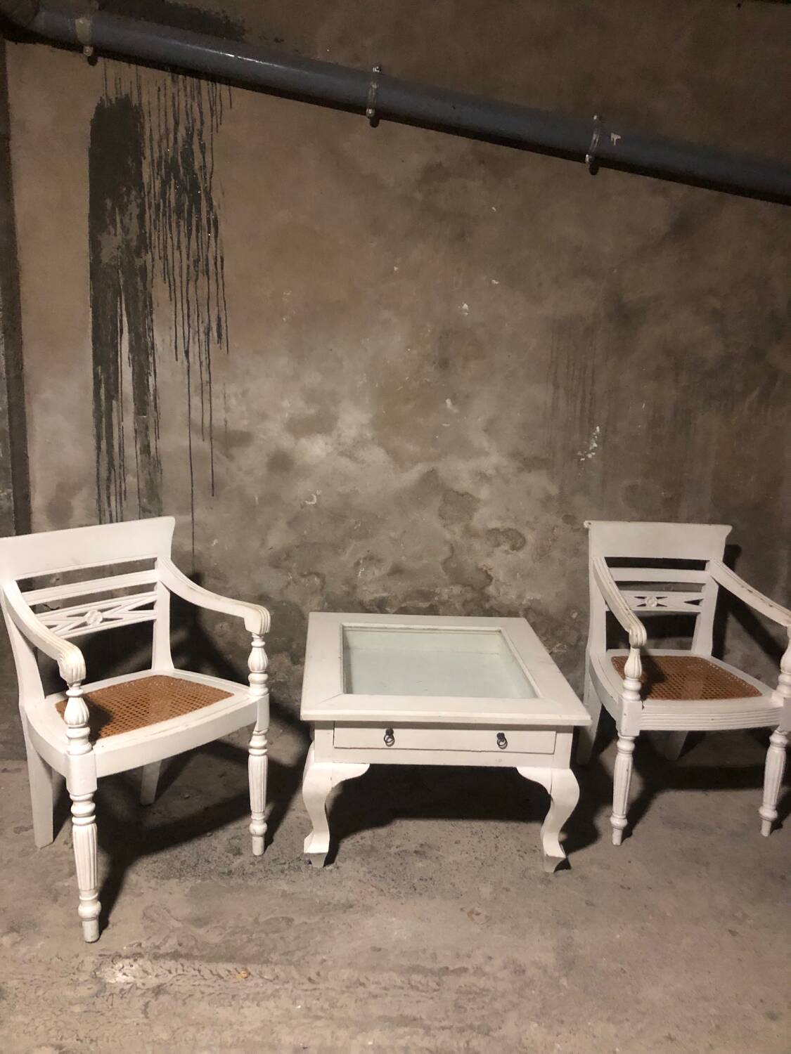 Colonial garden furniture