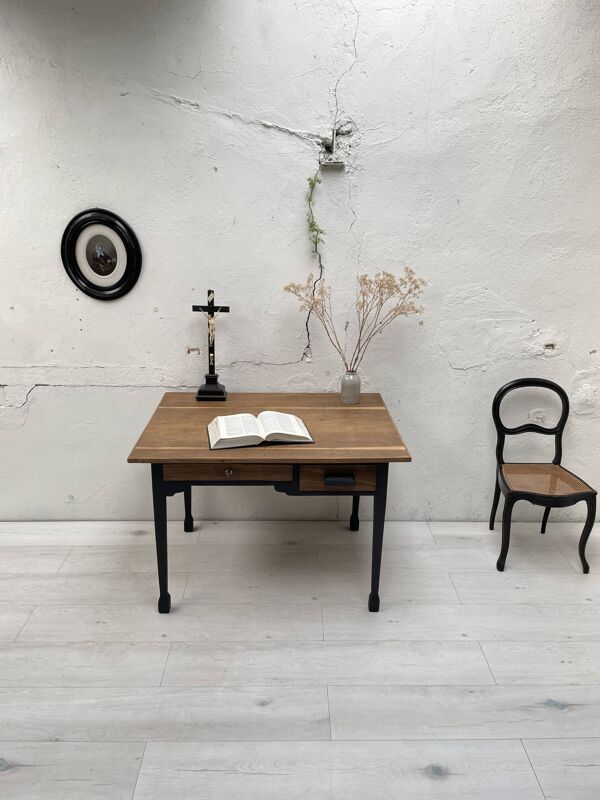 Bureau en bois peint