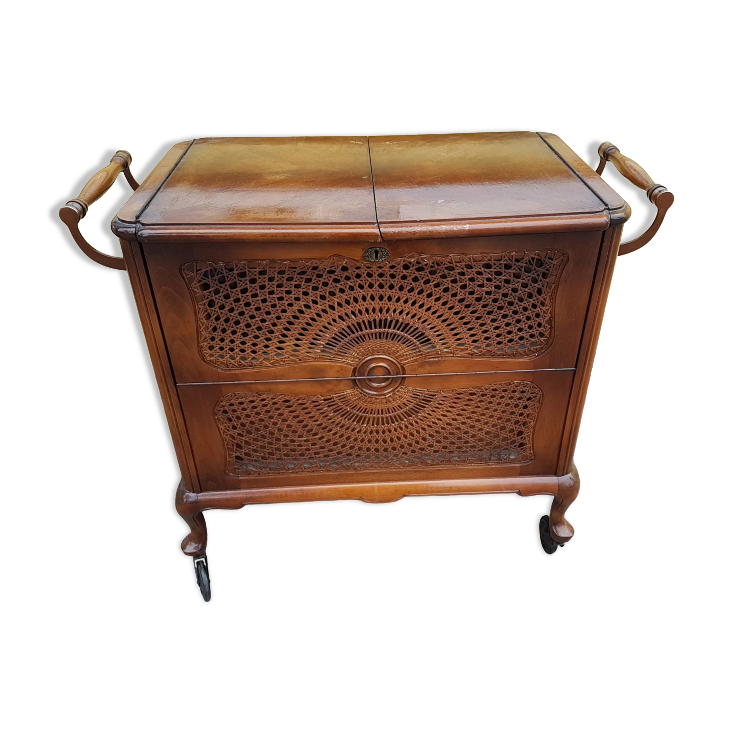 a beautiful house bar from around 1950, 80 x 50 x 70 cm in size and in very good condition