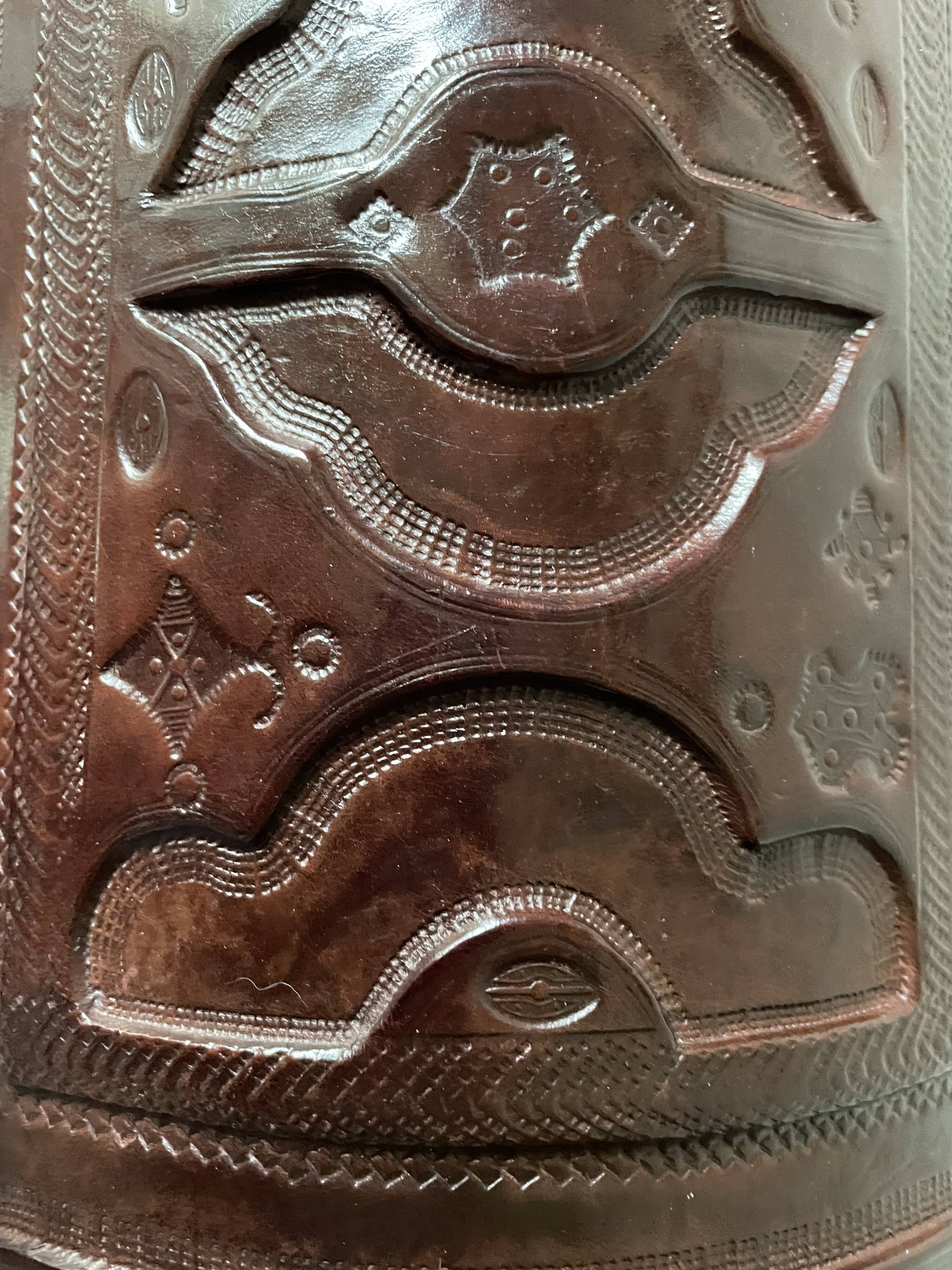 Coffret en cuir embossé Touareg