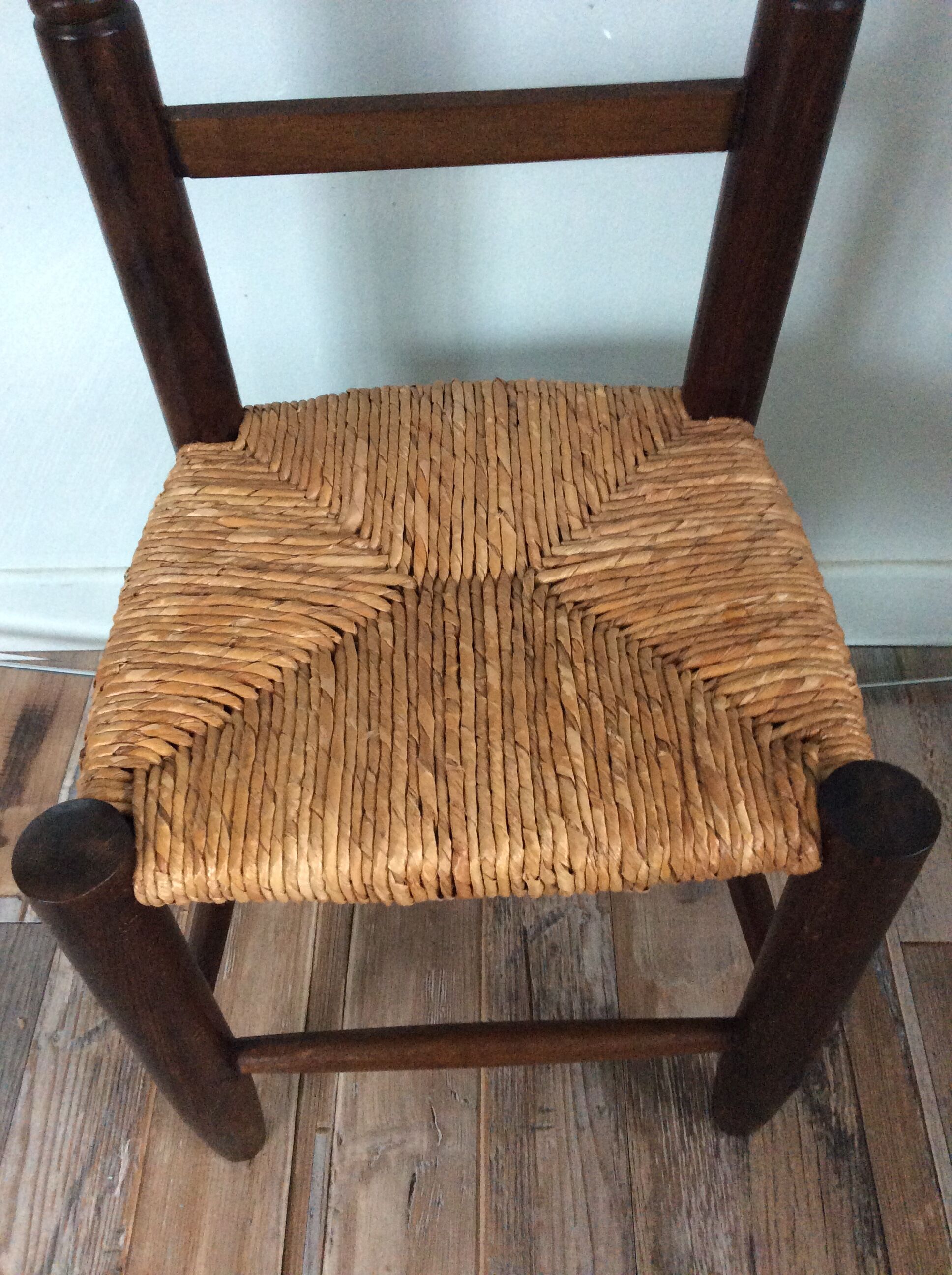 Chaise paillée enfant vintage
