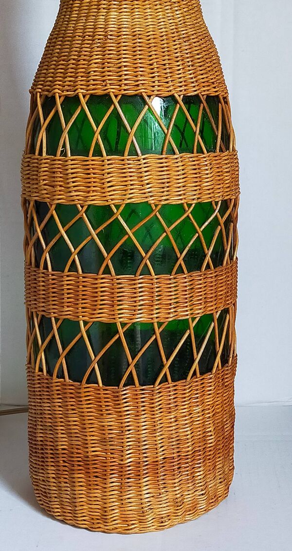 Pied de lampe bouteille XL habillée de rotin années 50