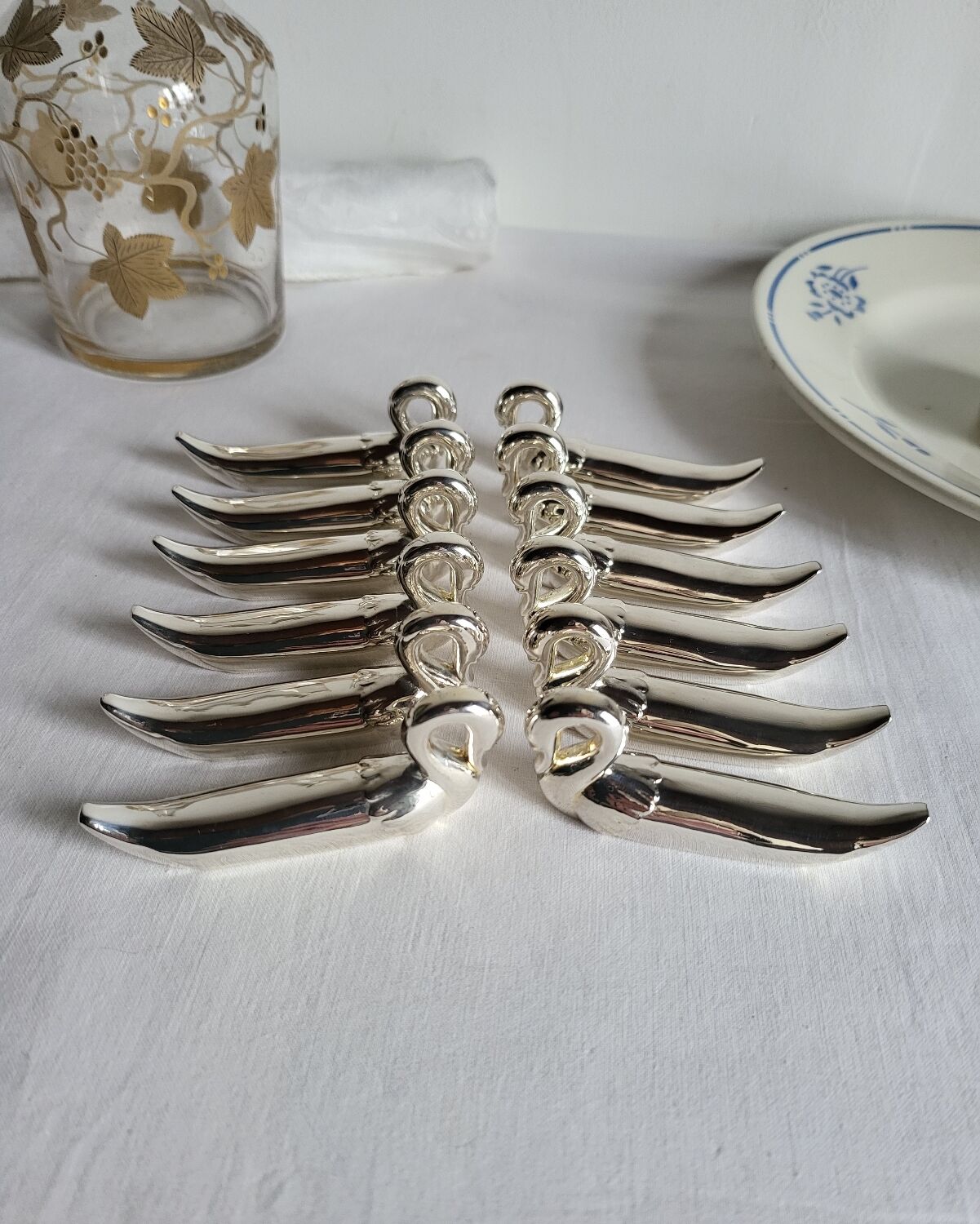 12 Silver-Plated Swan Knife Holders