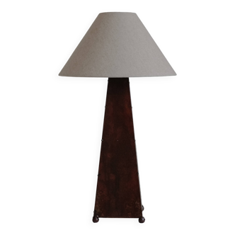 Obelisk table lamp