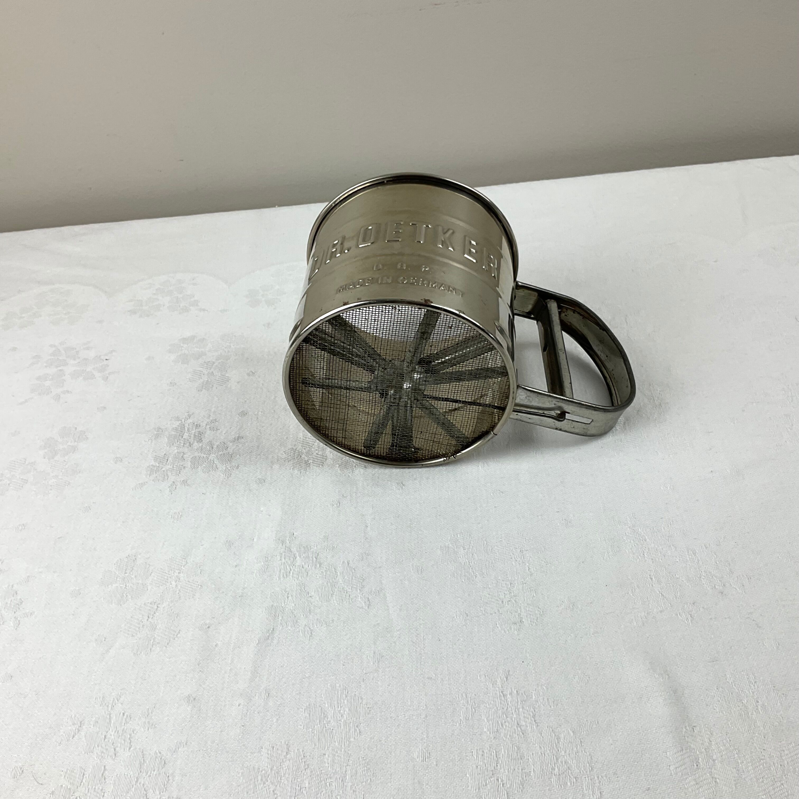 Icing sugar sprinkler Dr. Oetker