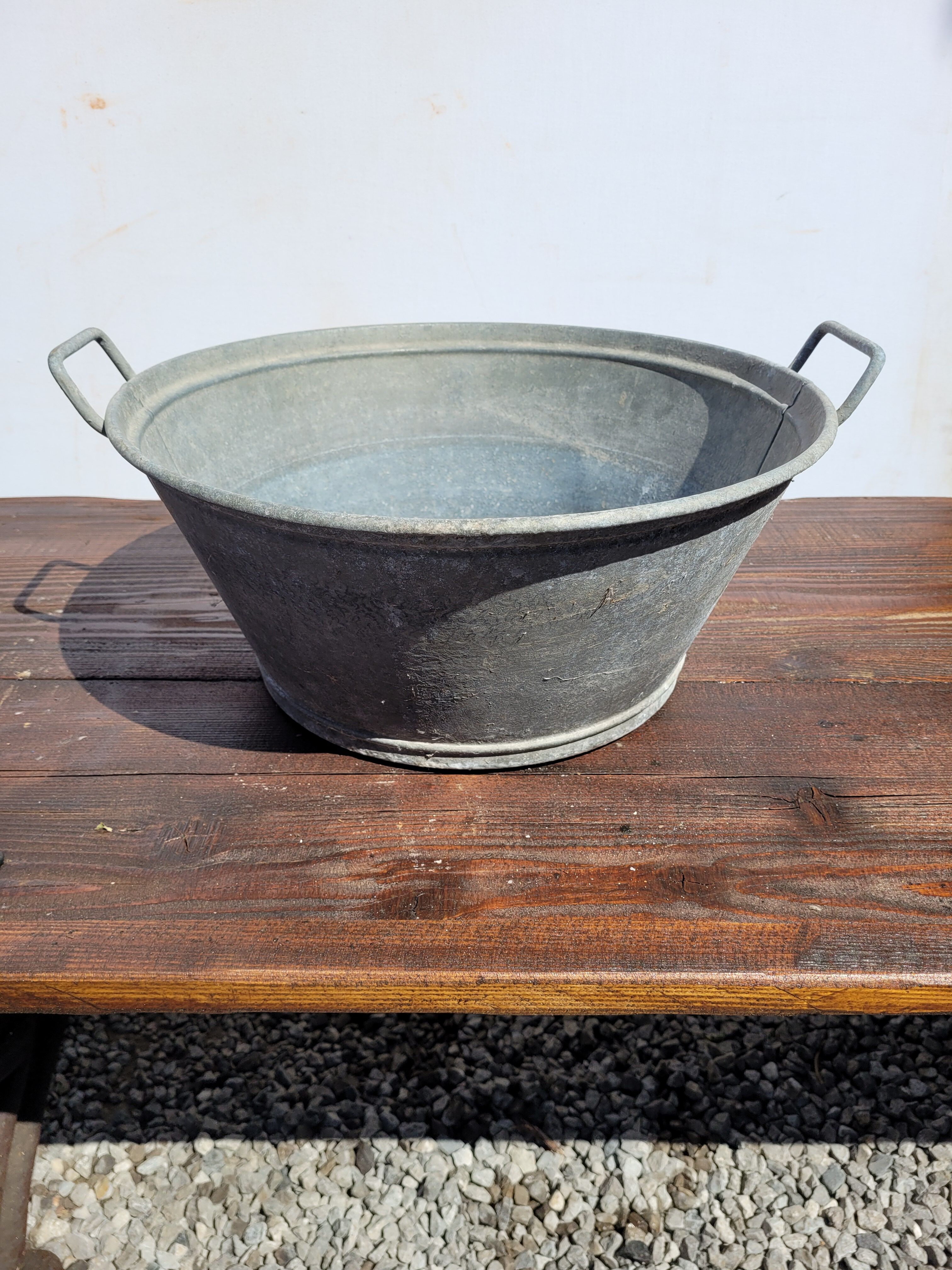 Zinc basin 42cms in diameter