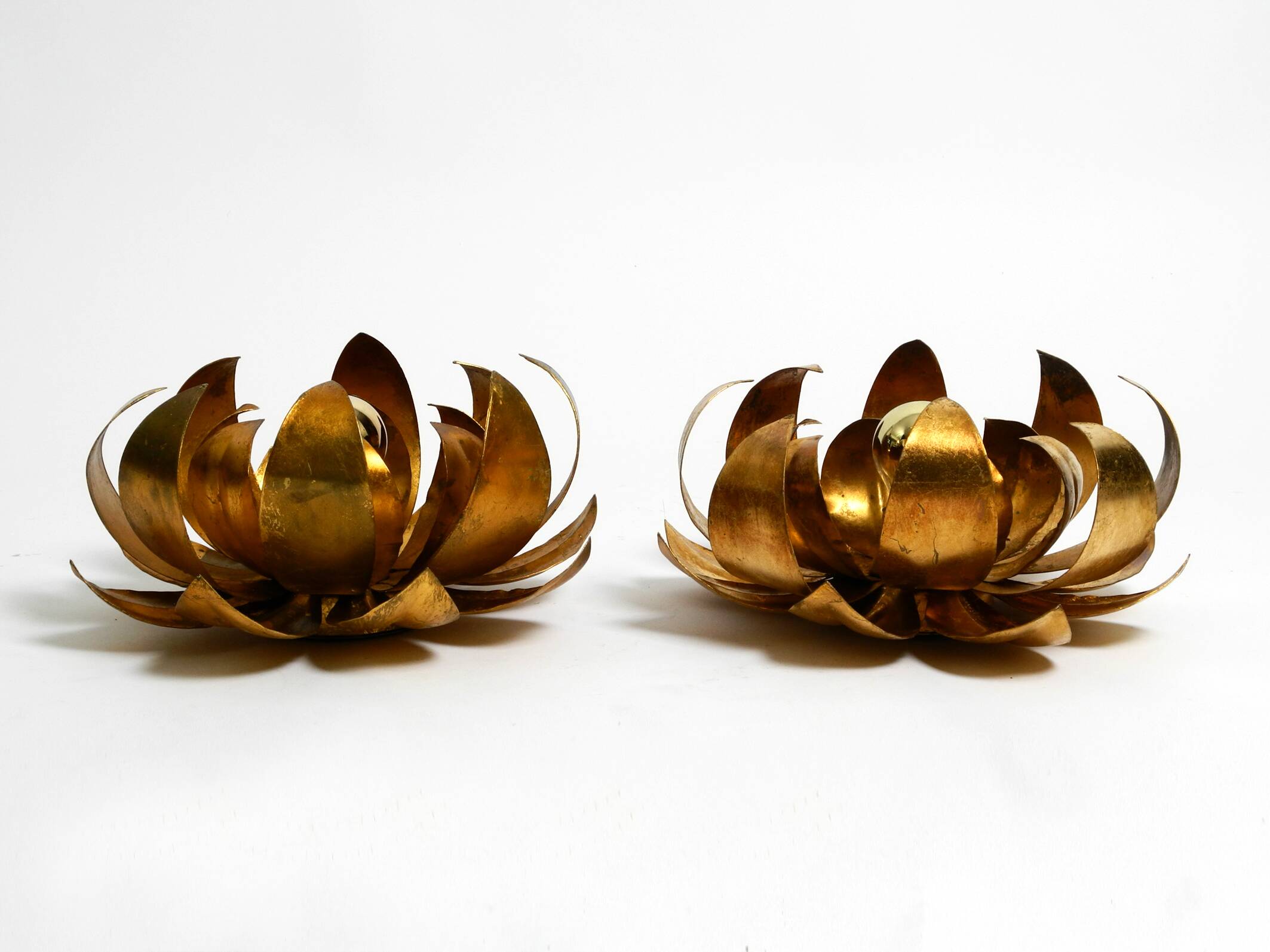 Pair of 70's gilded floral Regency wall or ceiling lamp with large leaves