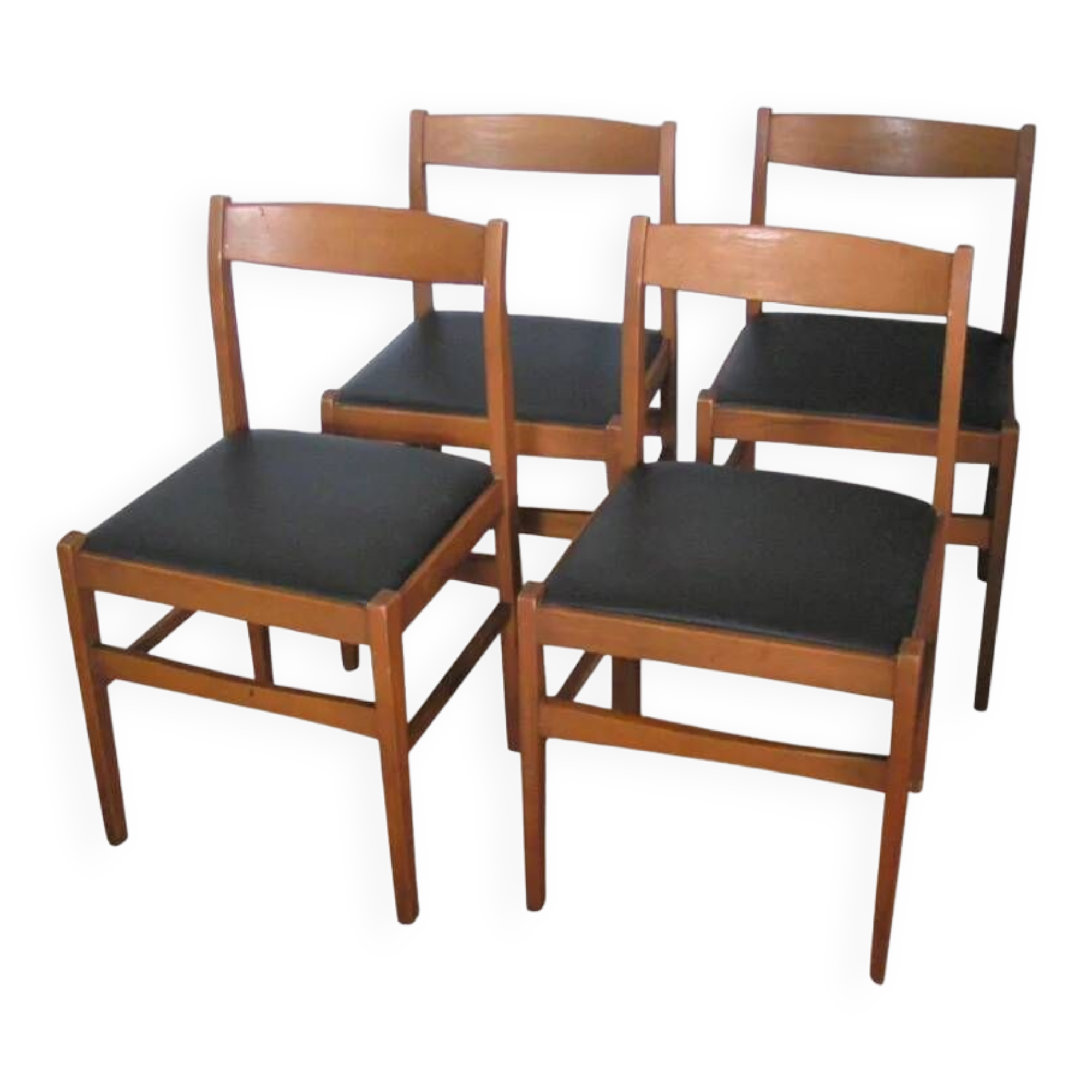 Set of 4 wooden chairs