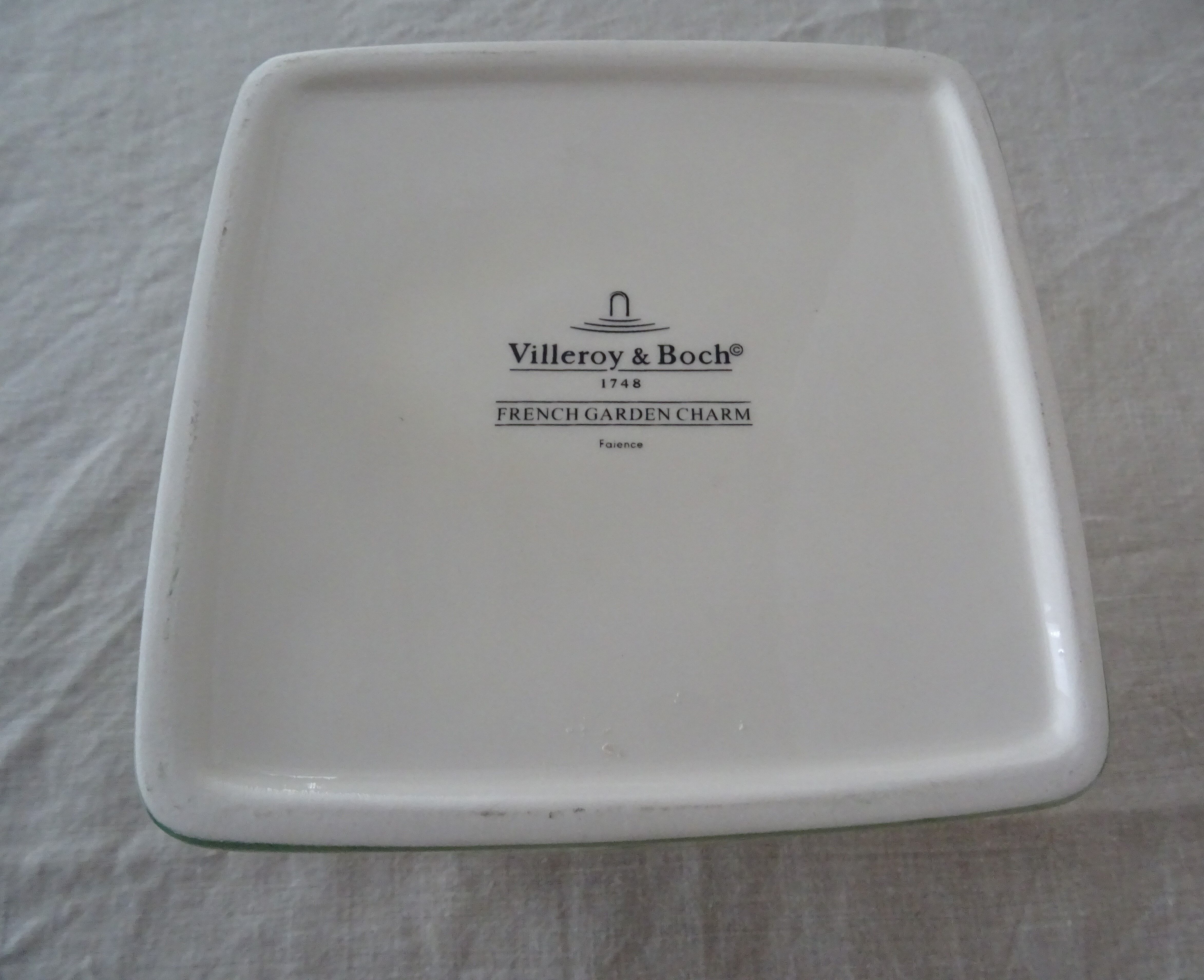 Pot jar Villeroy and Boch porcelain French Garden Charm malus sylvestris apple decoration