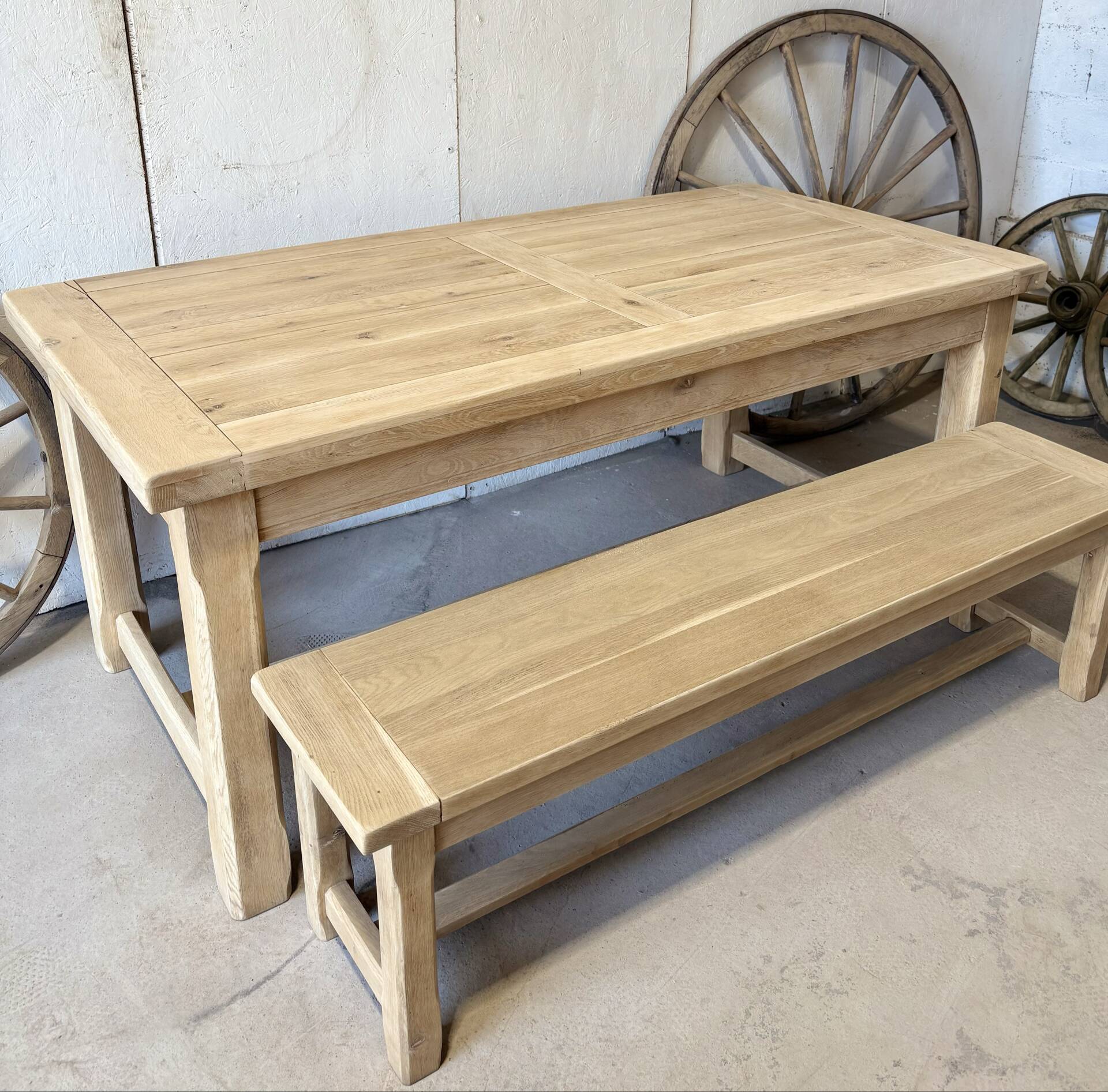 Farm table
