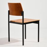 Chaise en teck sur base en métal