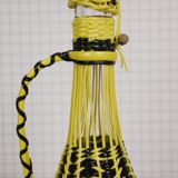 Bottle yellow and black scoubidou