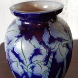 Betschdorf - Grand Vase aux Iris en grès émaillé bleu cobalt