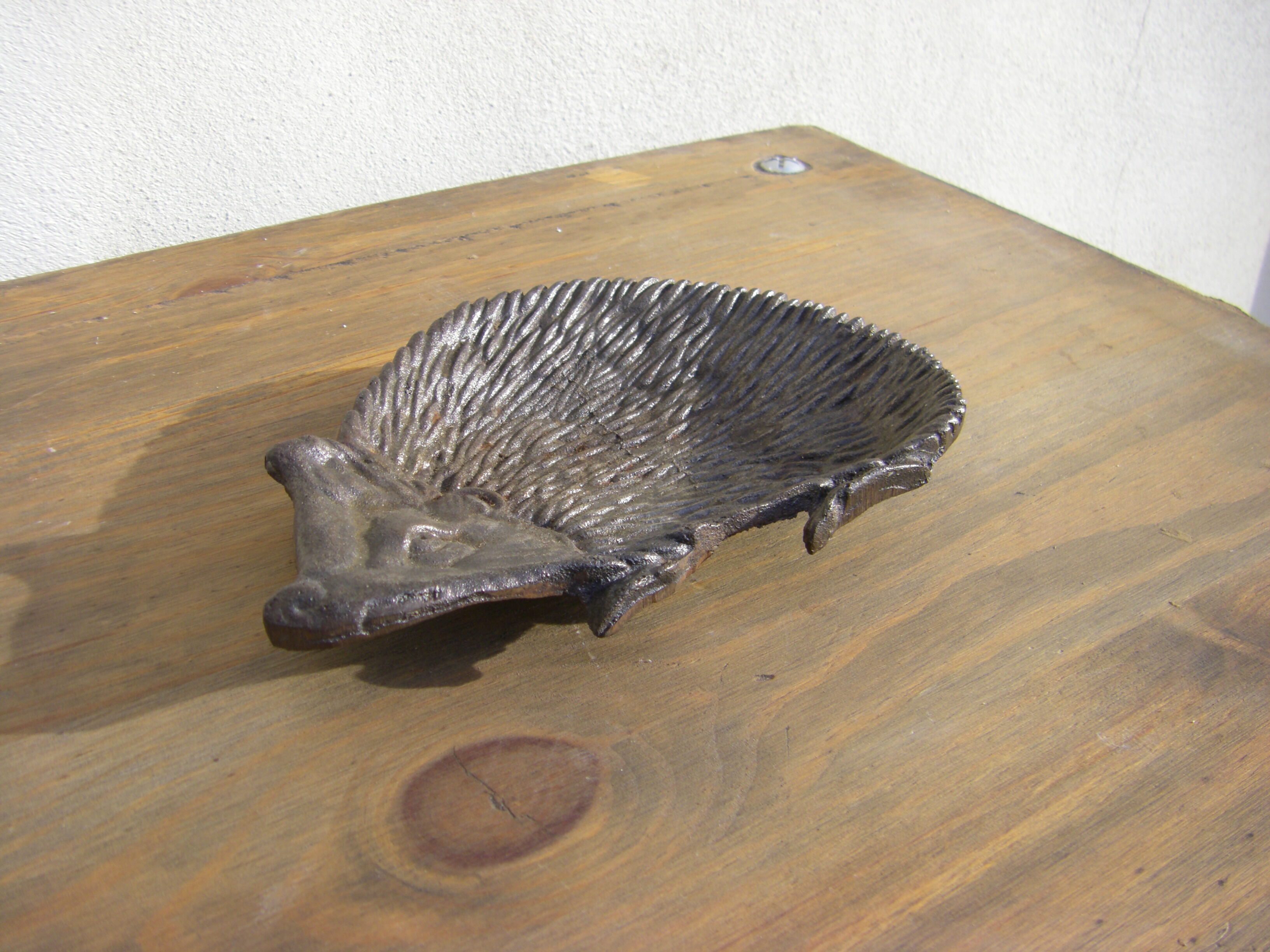 Hedgehog ashtray or empty pocket