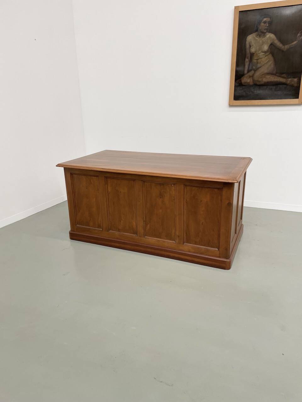 Comptoir ou bureau en noyer années 50