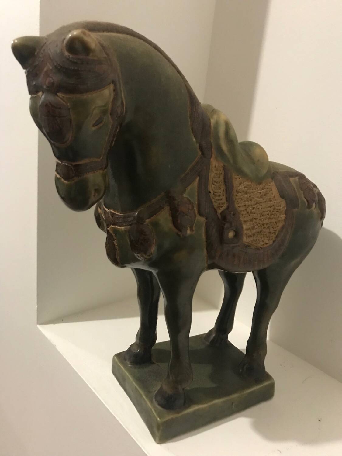 Statuette decorative horse sculpture Tang style China terracotta