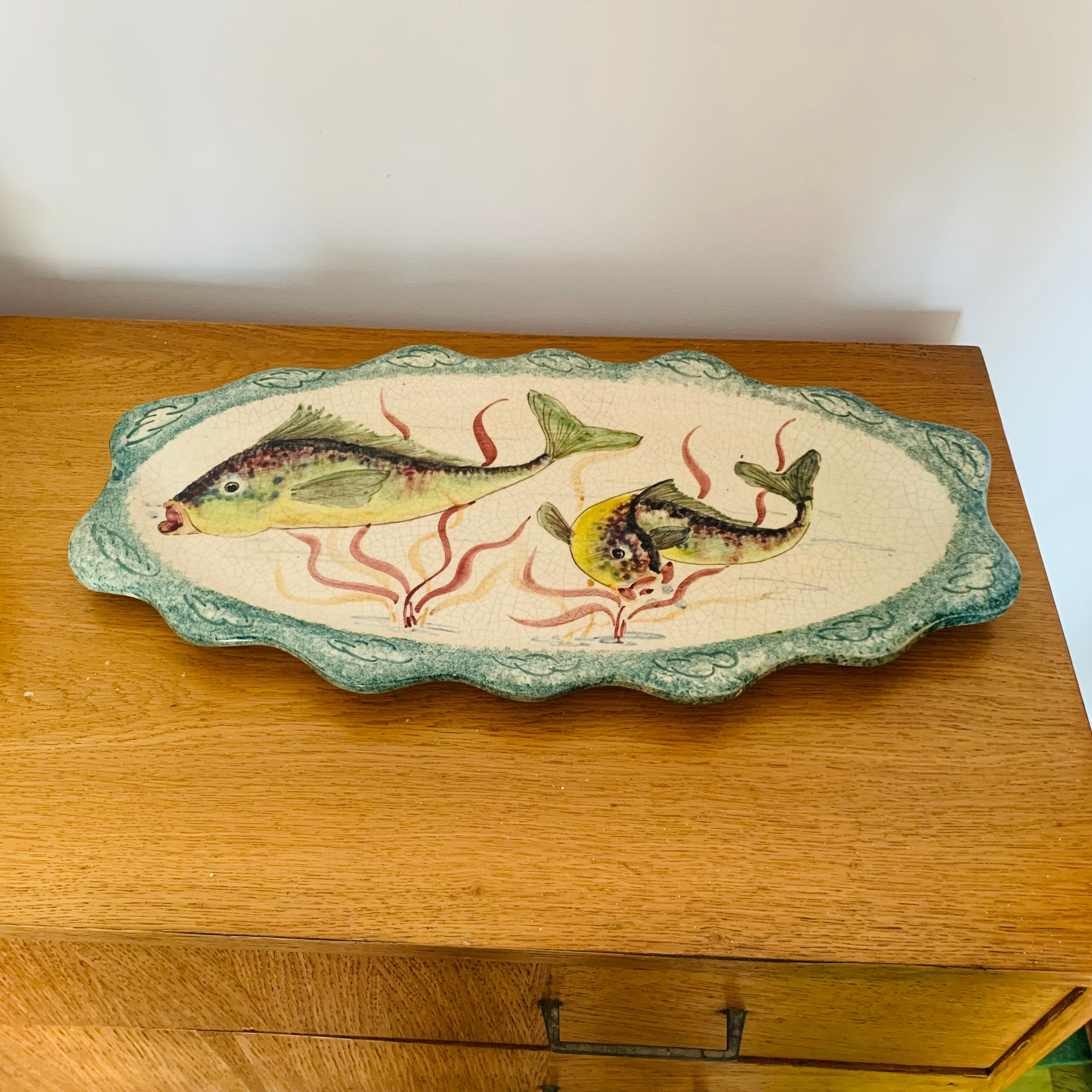 Fish-decorated service
