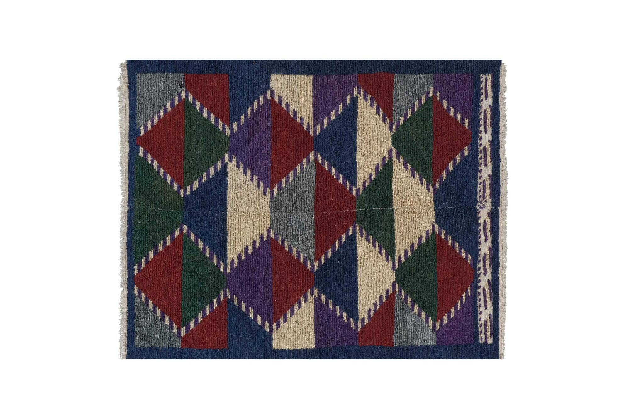 Vintage Turkish handmade rug 109x136 cm
