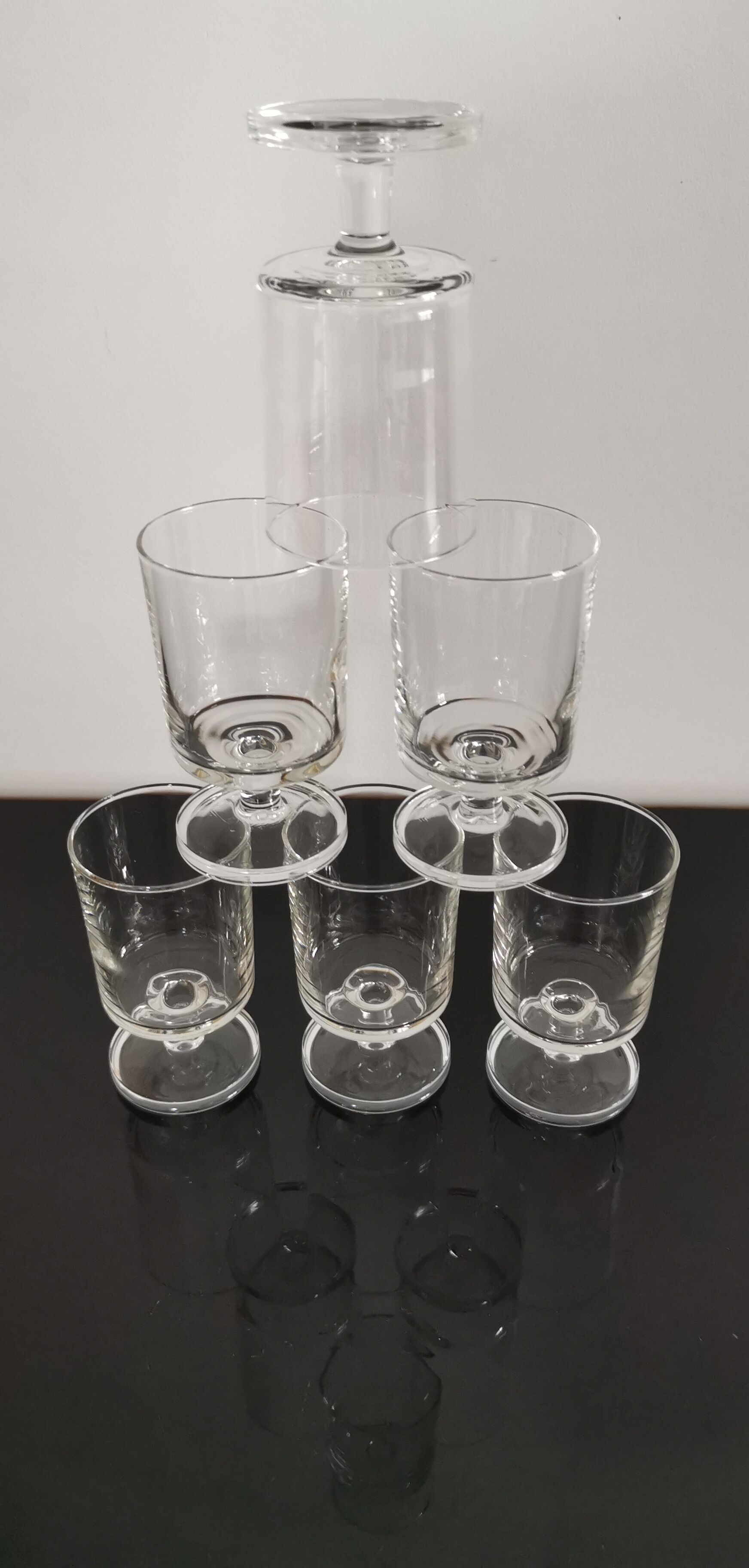 Set of 6 vintage transparent Luminarc cavalier wine glasses