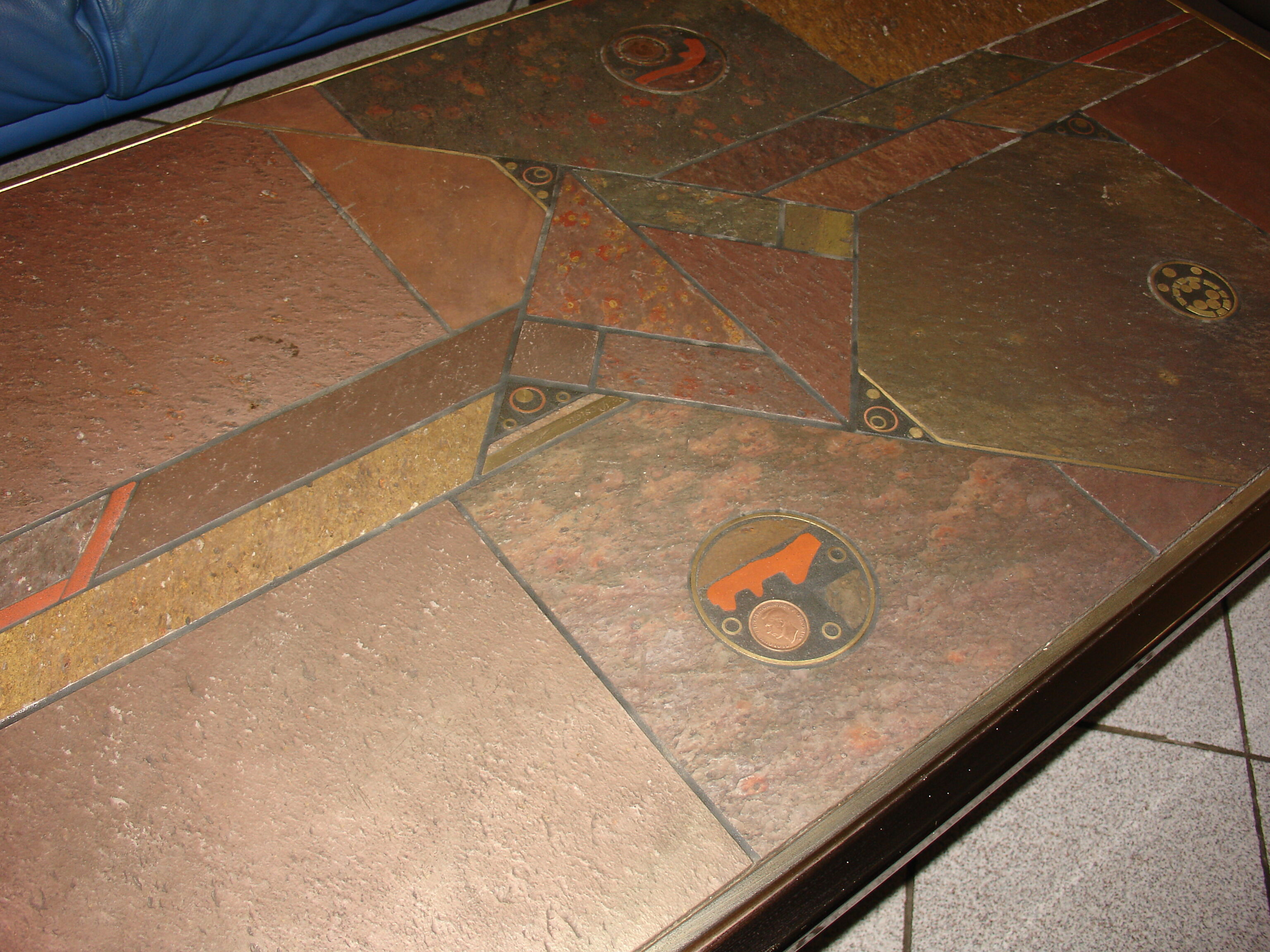 Coffee table by Paul KINGMA