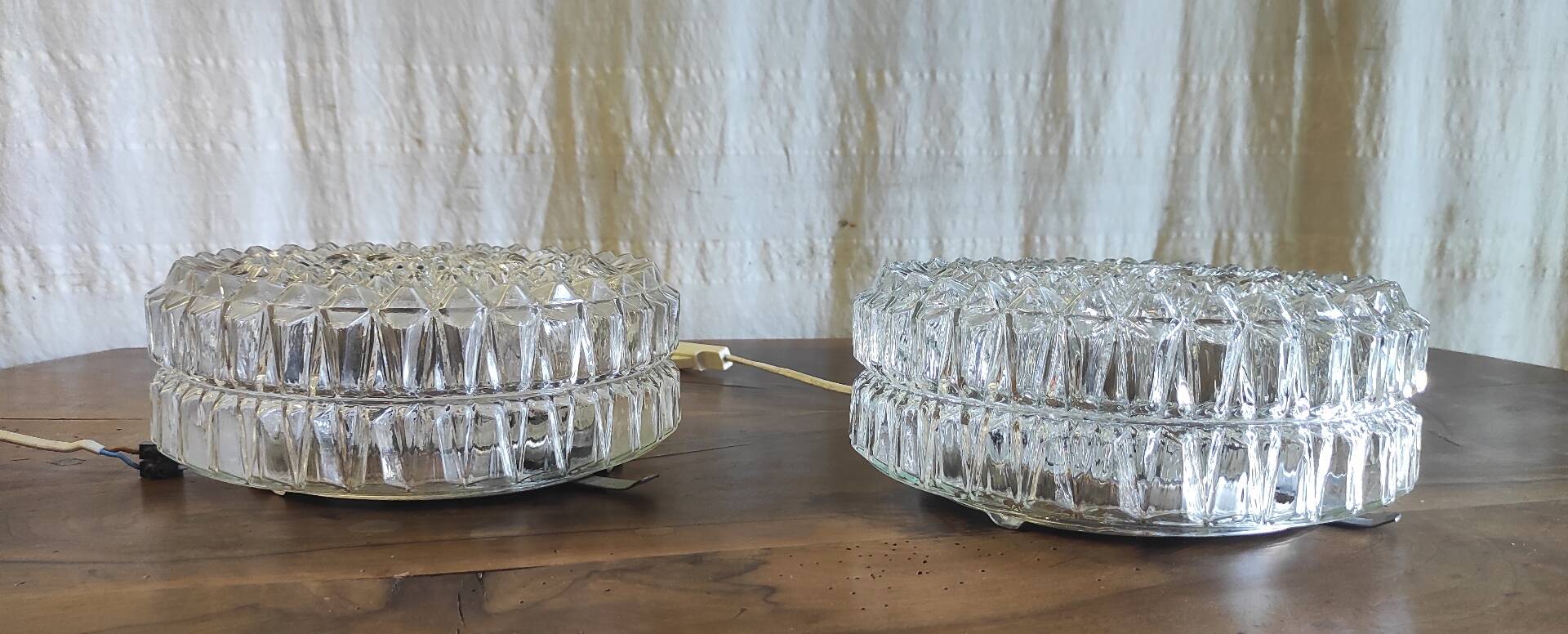 Ceiling light or wall light in moulded glass - 70s