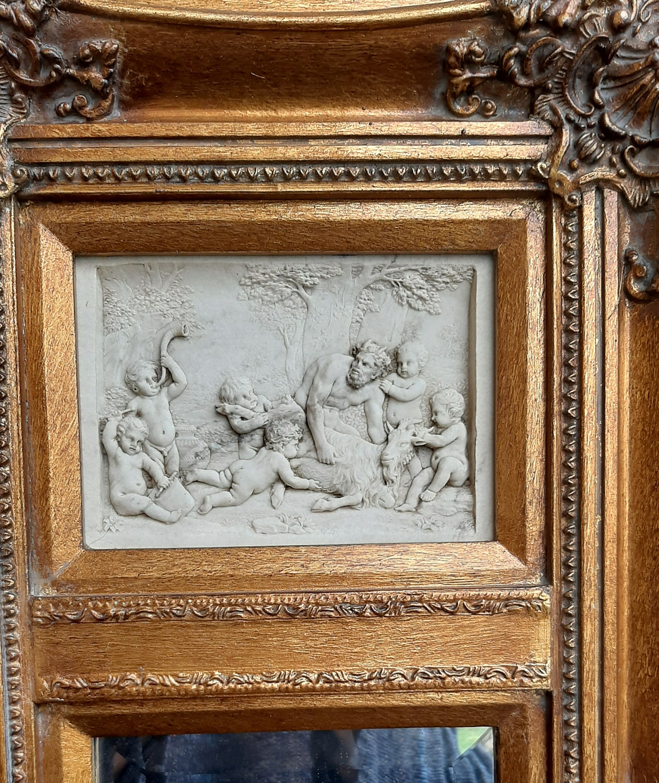 Trumeau miroir  dore biseaute 74 cm x 42 cm decor stuc