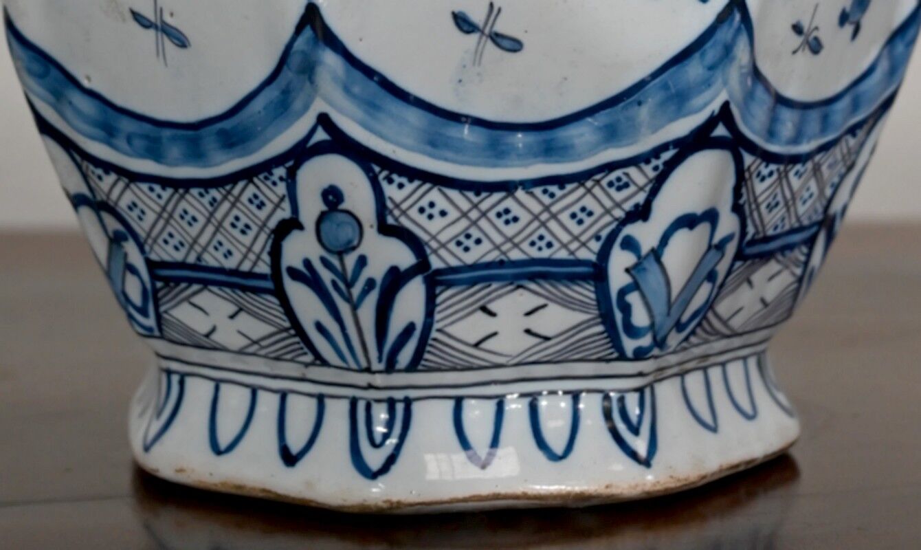 Delft earthenware vase - Early twentieth century