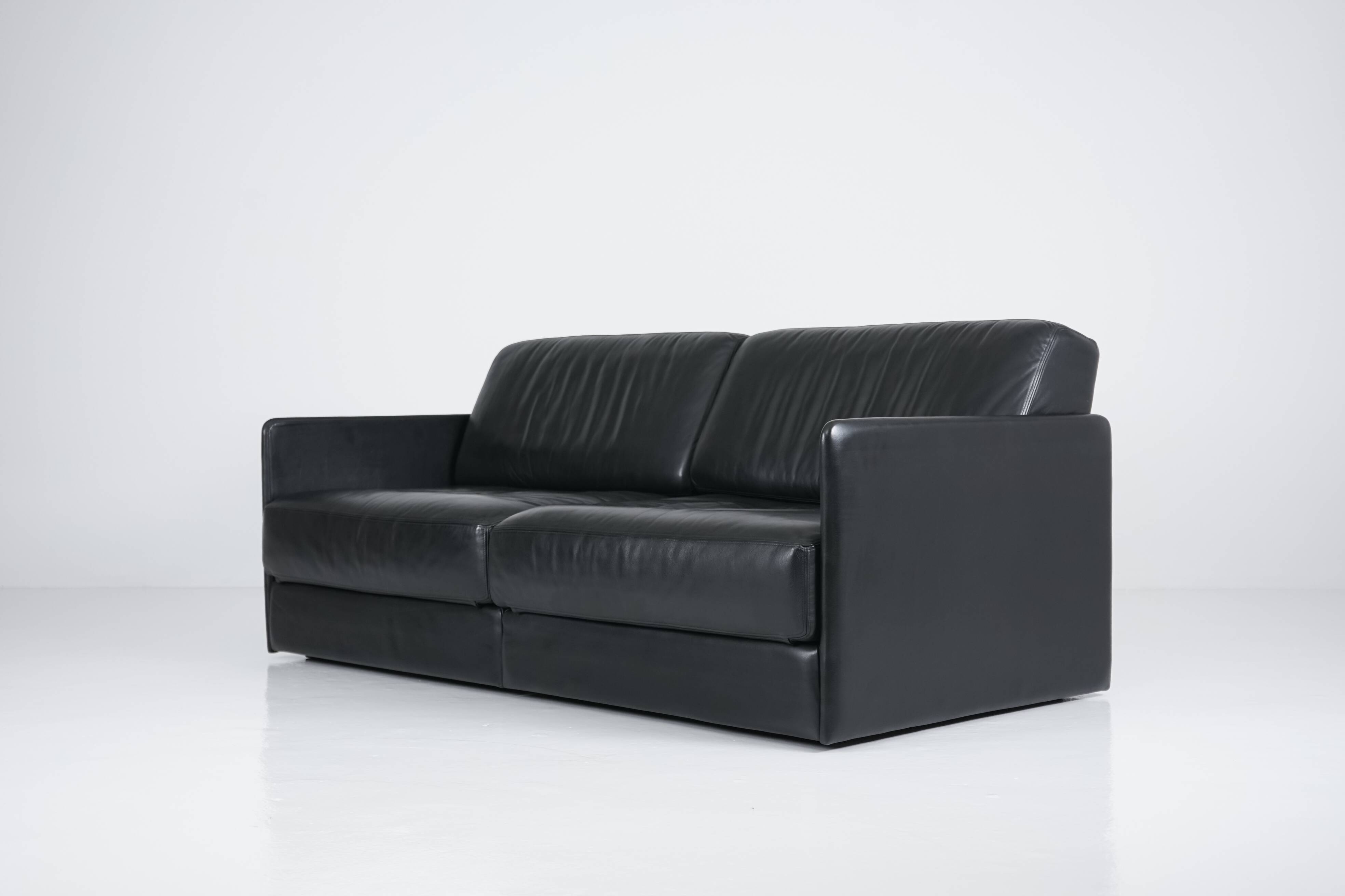 Black leather DS 78 sofa by De Sede