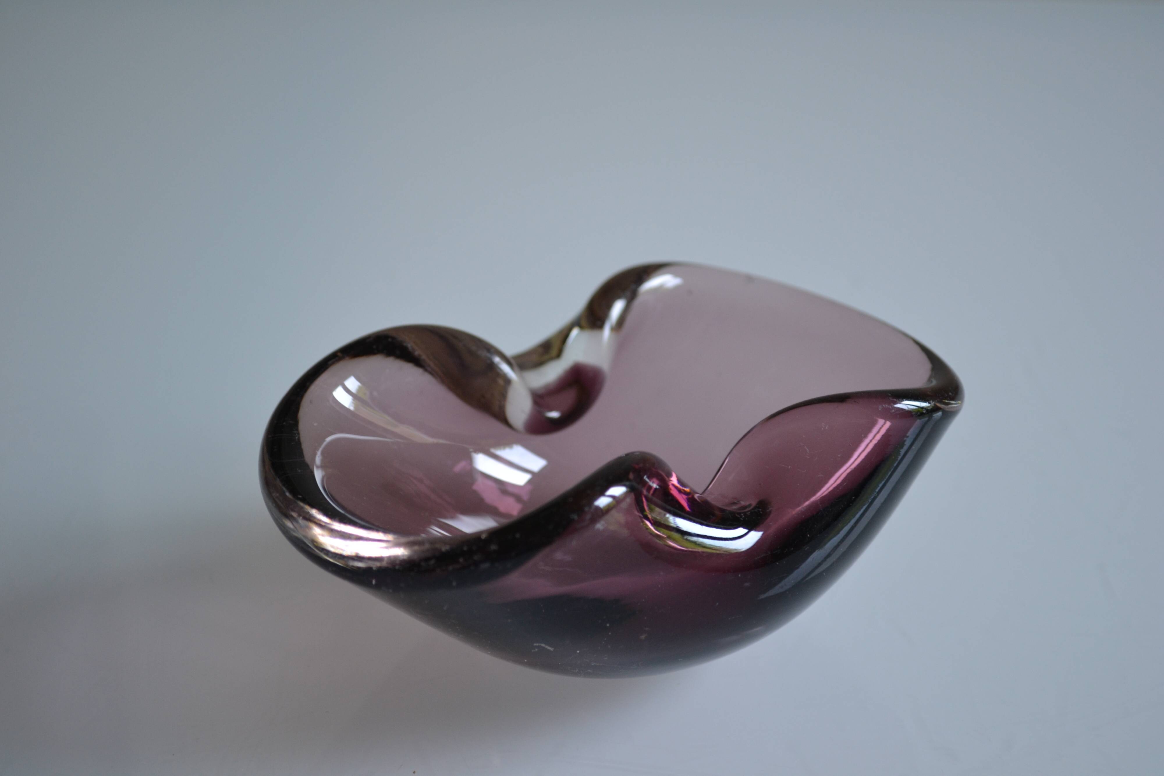 60s ashtray or empty pocket, purple Murano glass, Italy