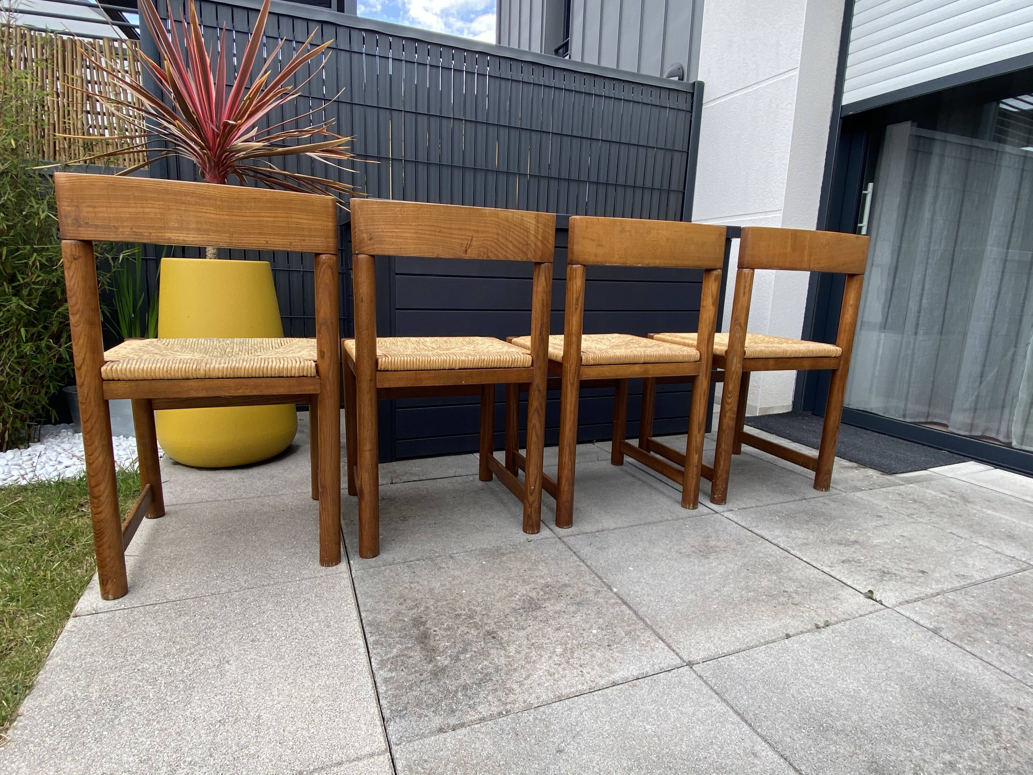 Suite de 4 chaises paillées vintage années 70