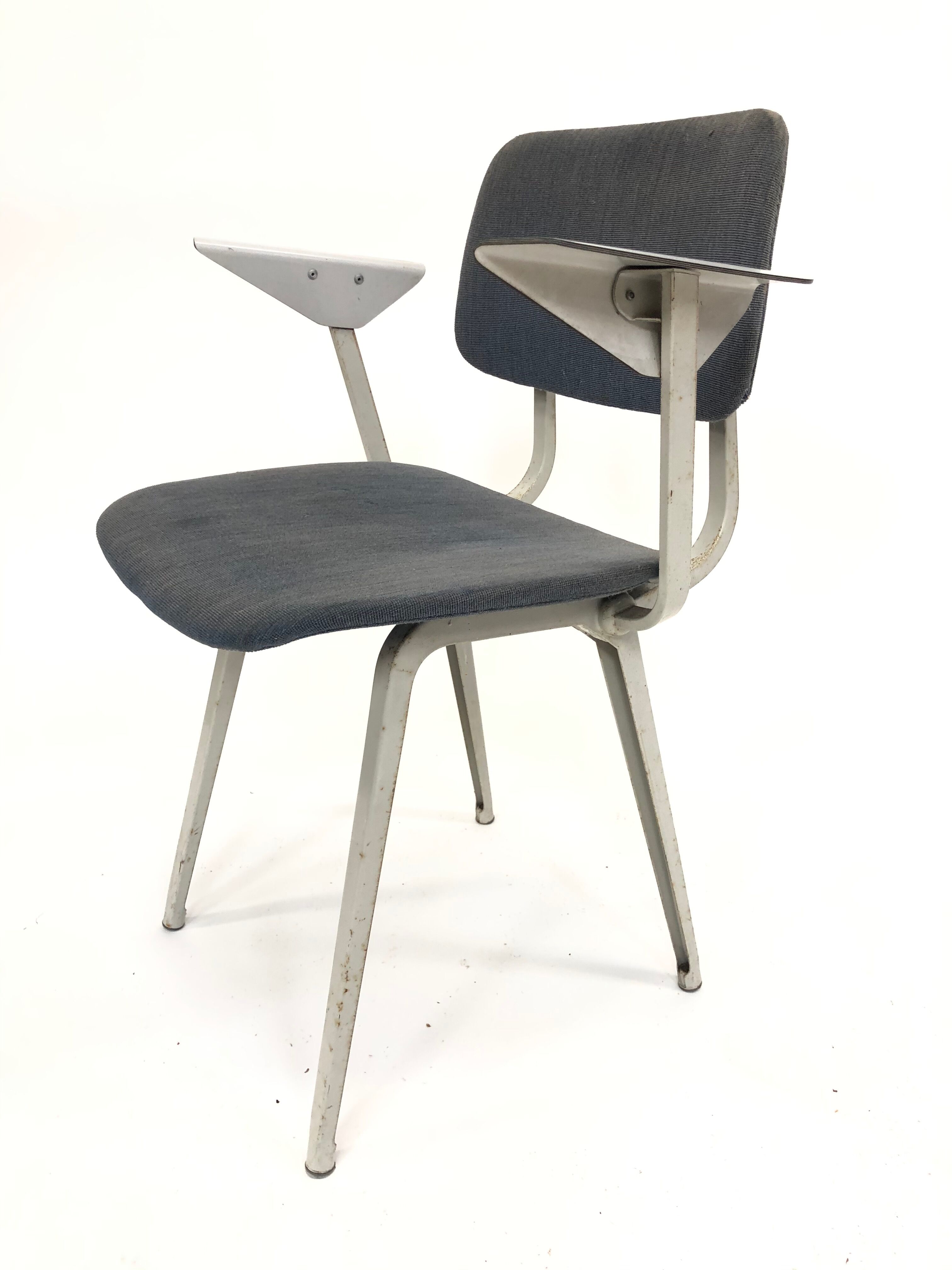 Circle Friso Kramer Revolt Ahrend vintage chair with designer armrests