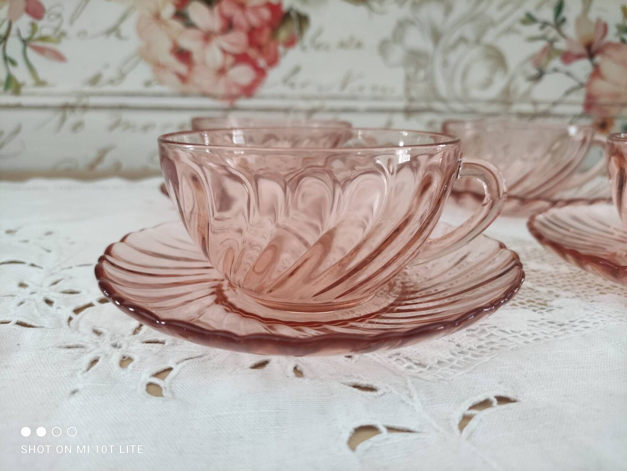 Set of 4 vintage tea cups or long coffee in rosaline Arcoroc France