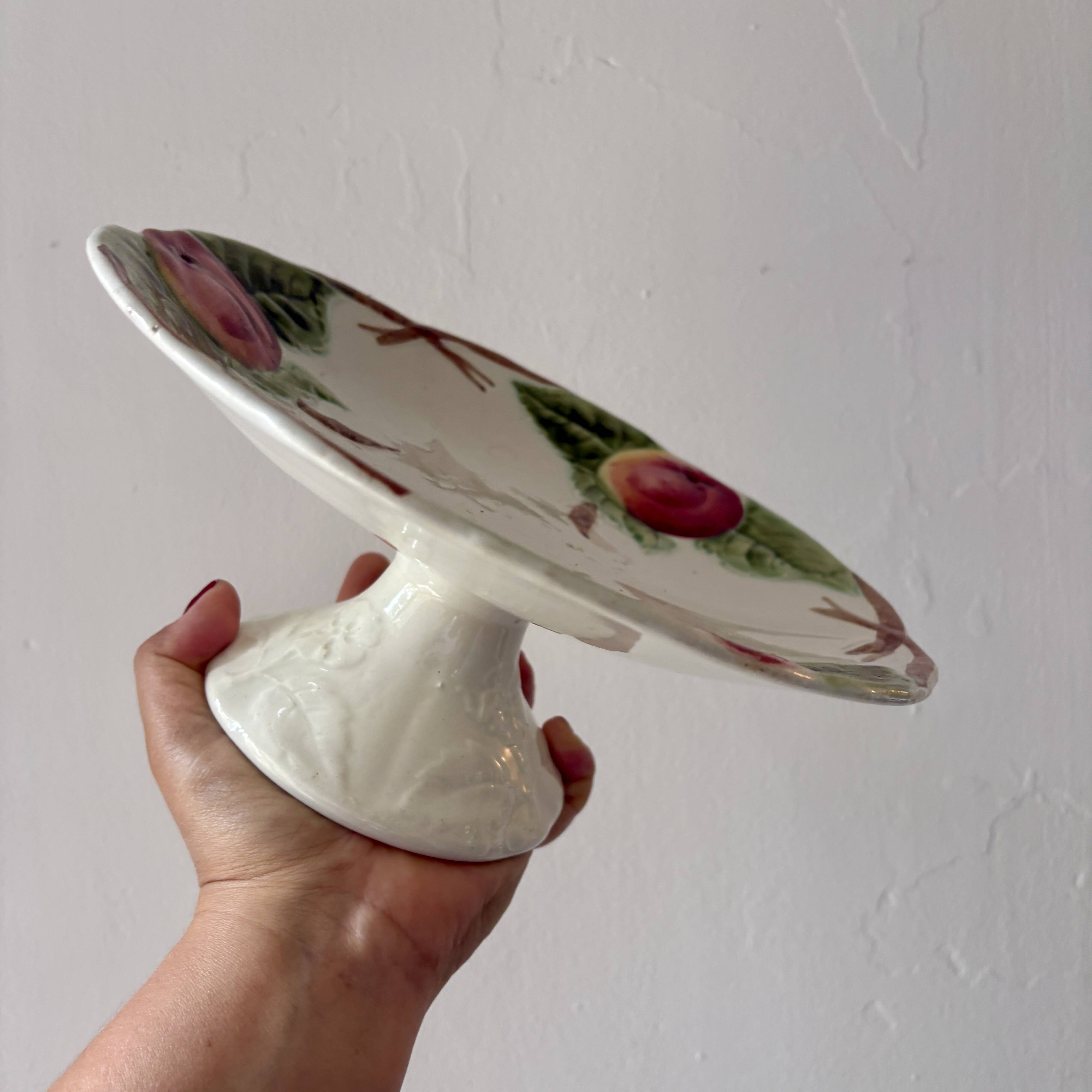 Antique barbotine service with Choisy le Roi apple decorations