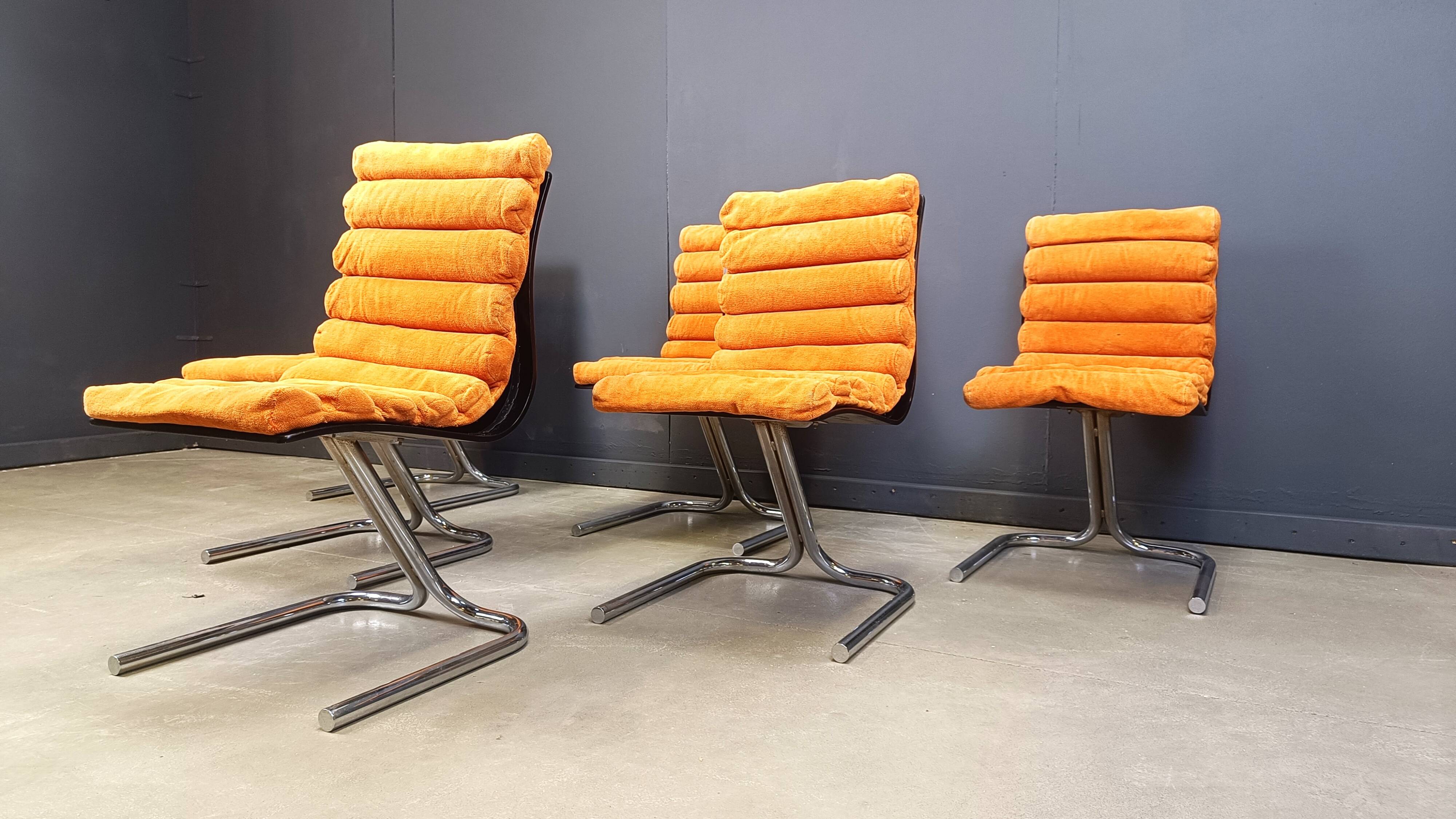 Set of 6 Space Age Dining Chairs, 1970s