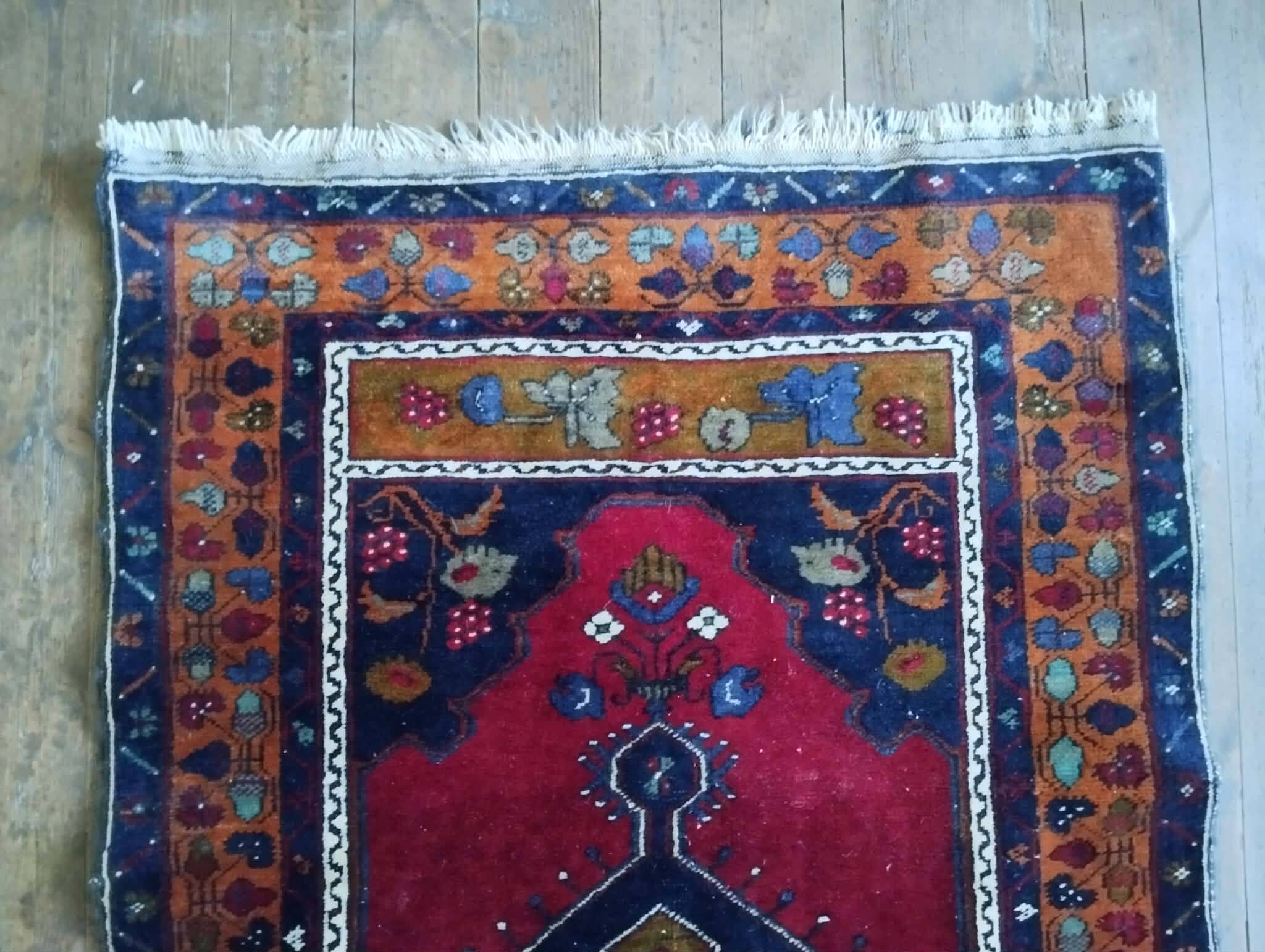 Handmade Anatolian carpet Yahyahli 187x100cm