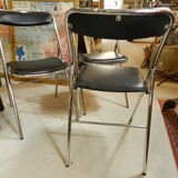 3 Sauvignet folding chairs