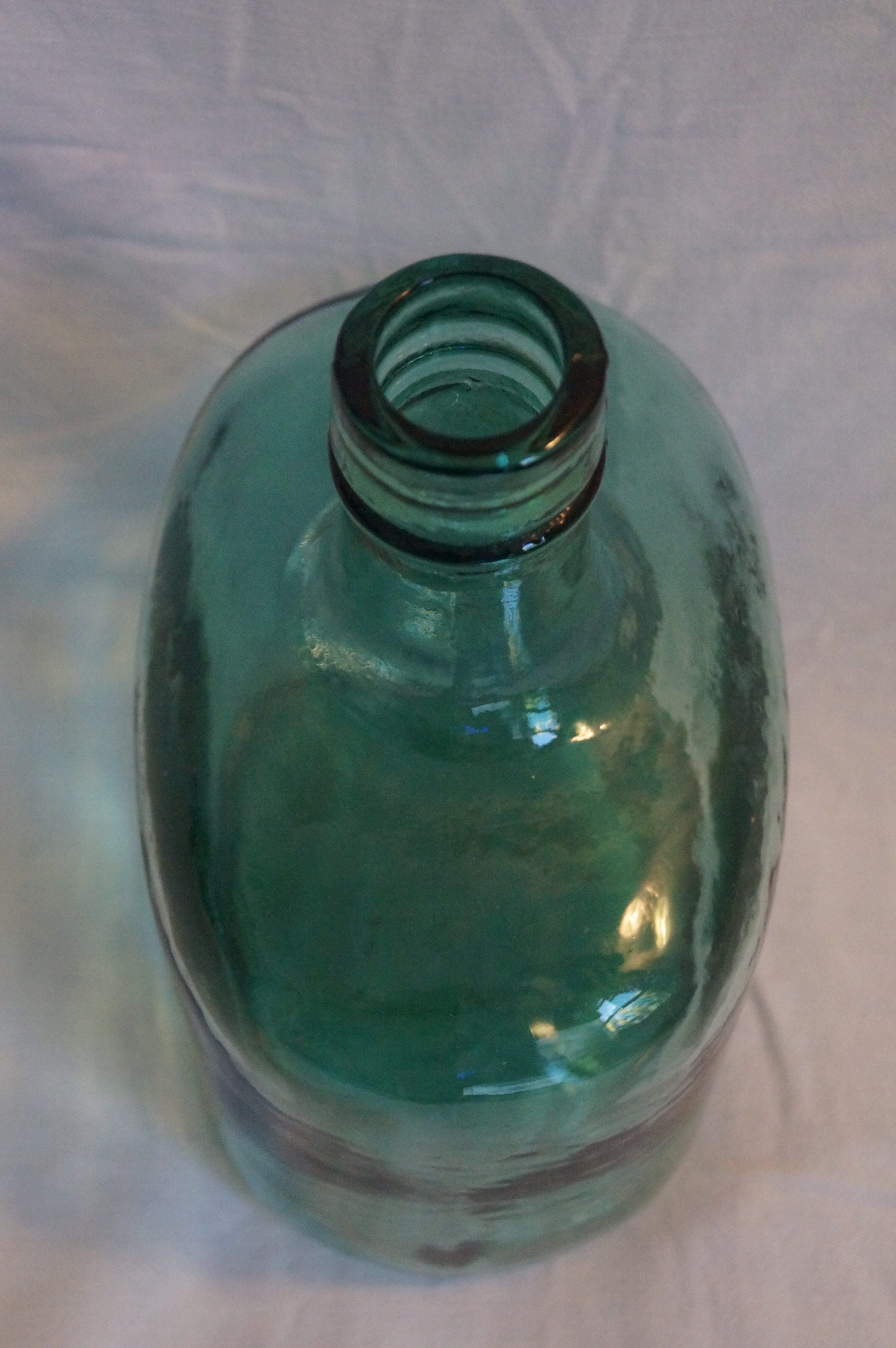 Oval demijohn