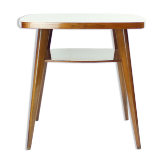 Table basse par Mier en noyer années 1960