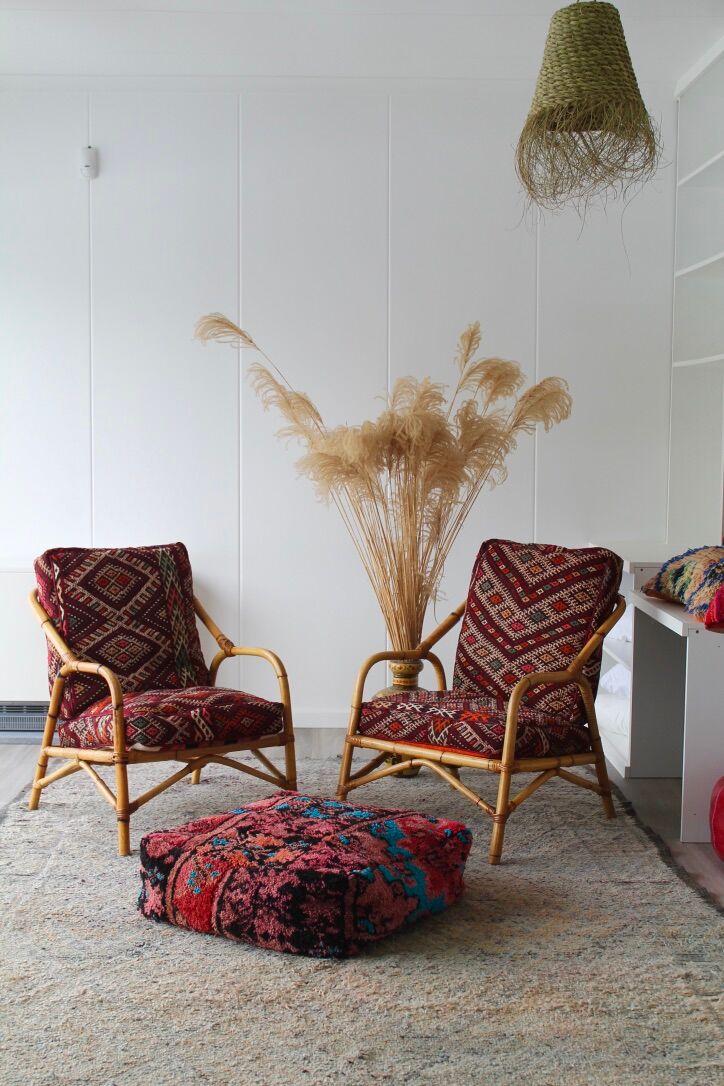 Set of 2 vintage armchairs 90s bamboo, with kilim cushions handmade on mesu