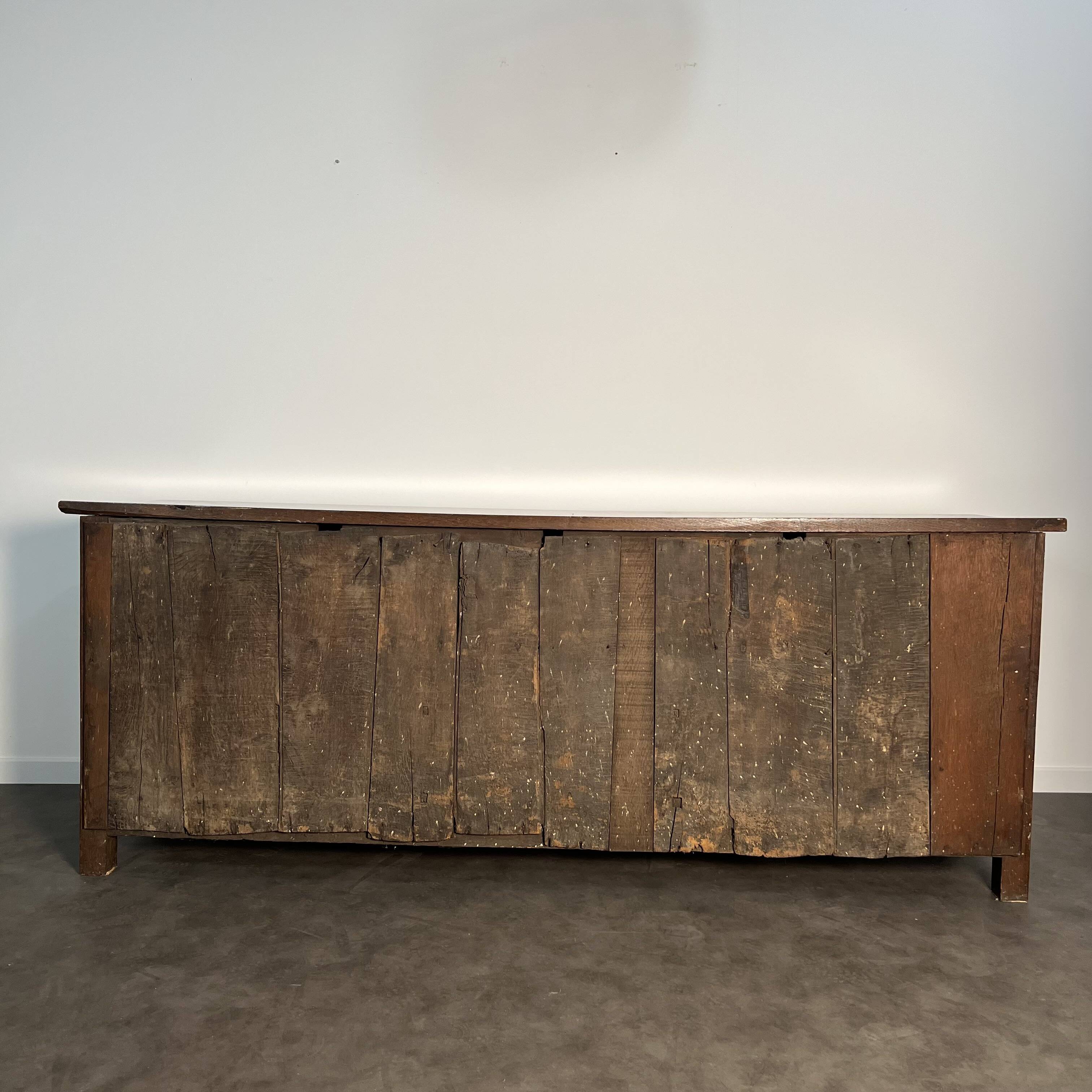 Large English sideboard, dresser, solid oak buffet George II 18th century.