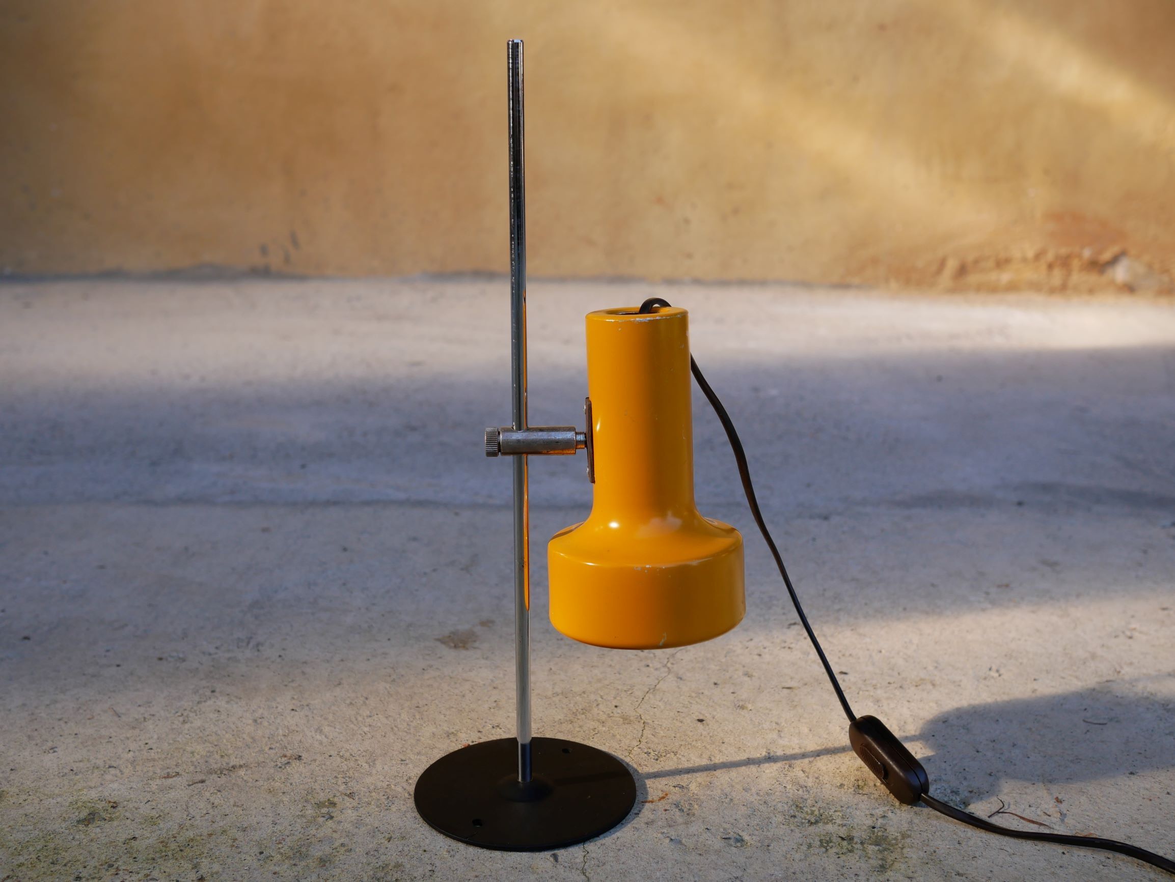 Vintage Starlux metal desk lamp