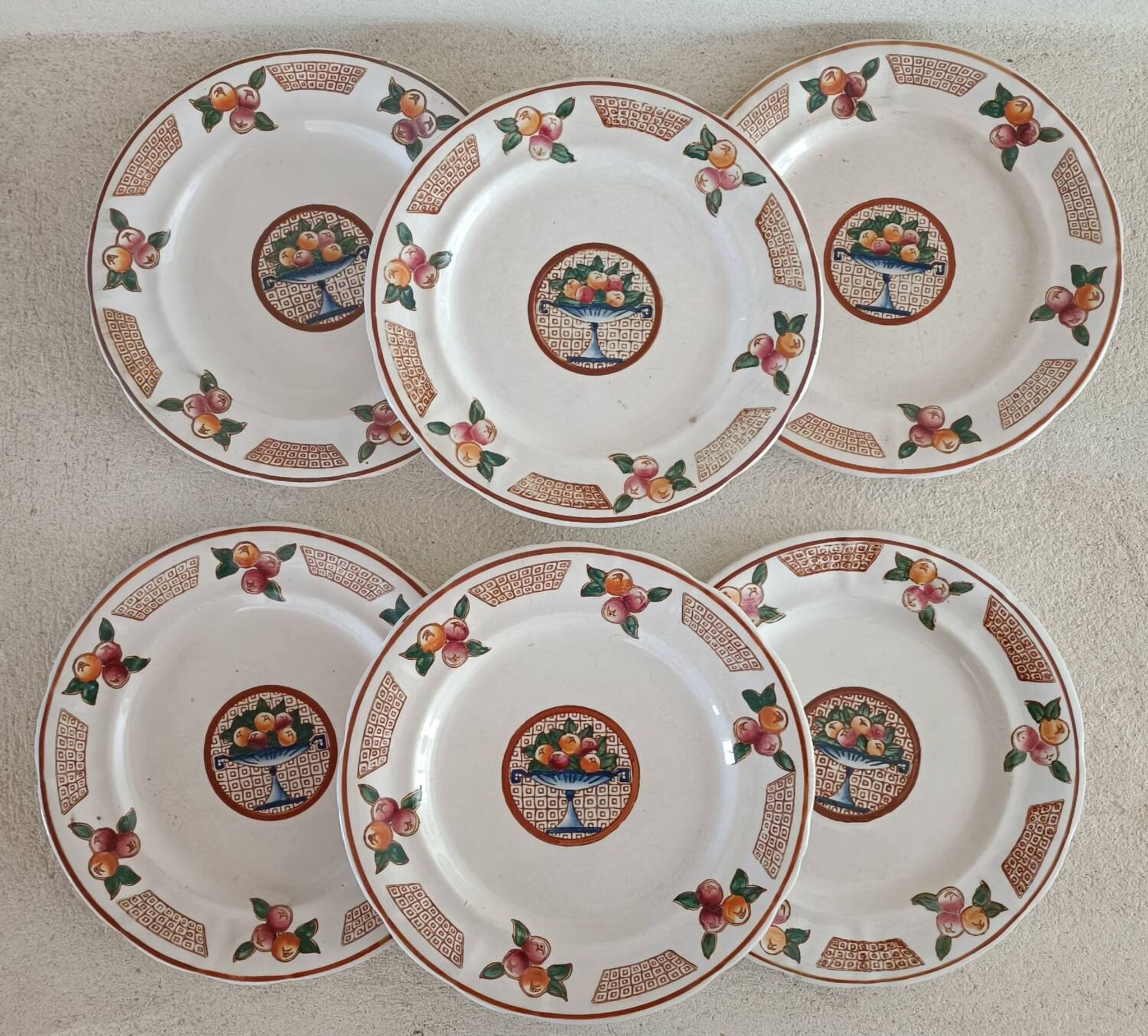 6 assiettes terre de fer Longwy