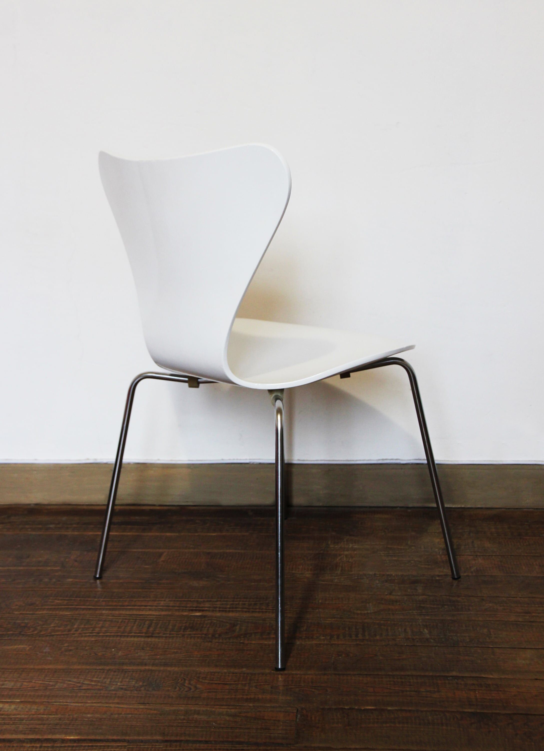 Chaise 3107 dite série 7 par Arne Jacobsen, 1967