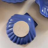 Shell-shaped ceramic service