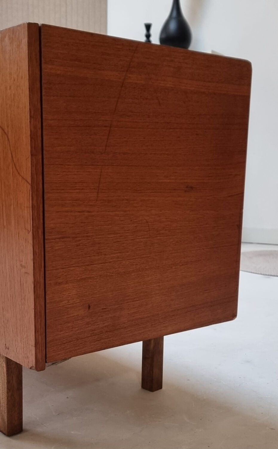 Lowboard du milieu du siècle