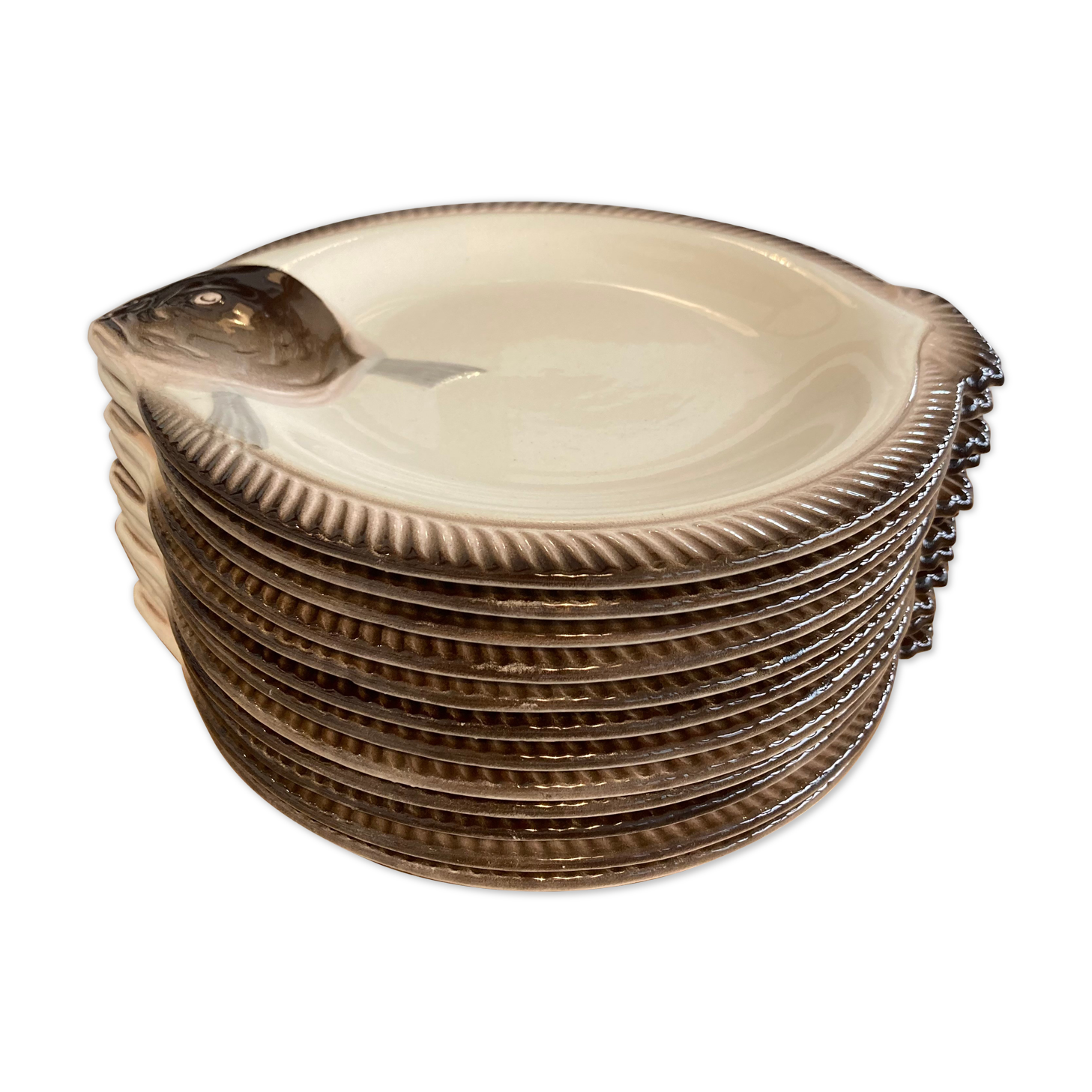 Set de 12 assiettes barbotine poisson Longwy